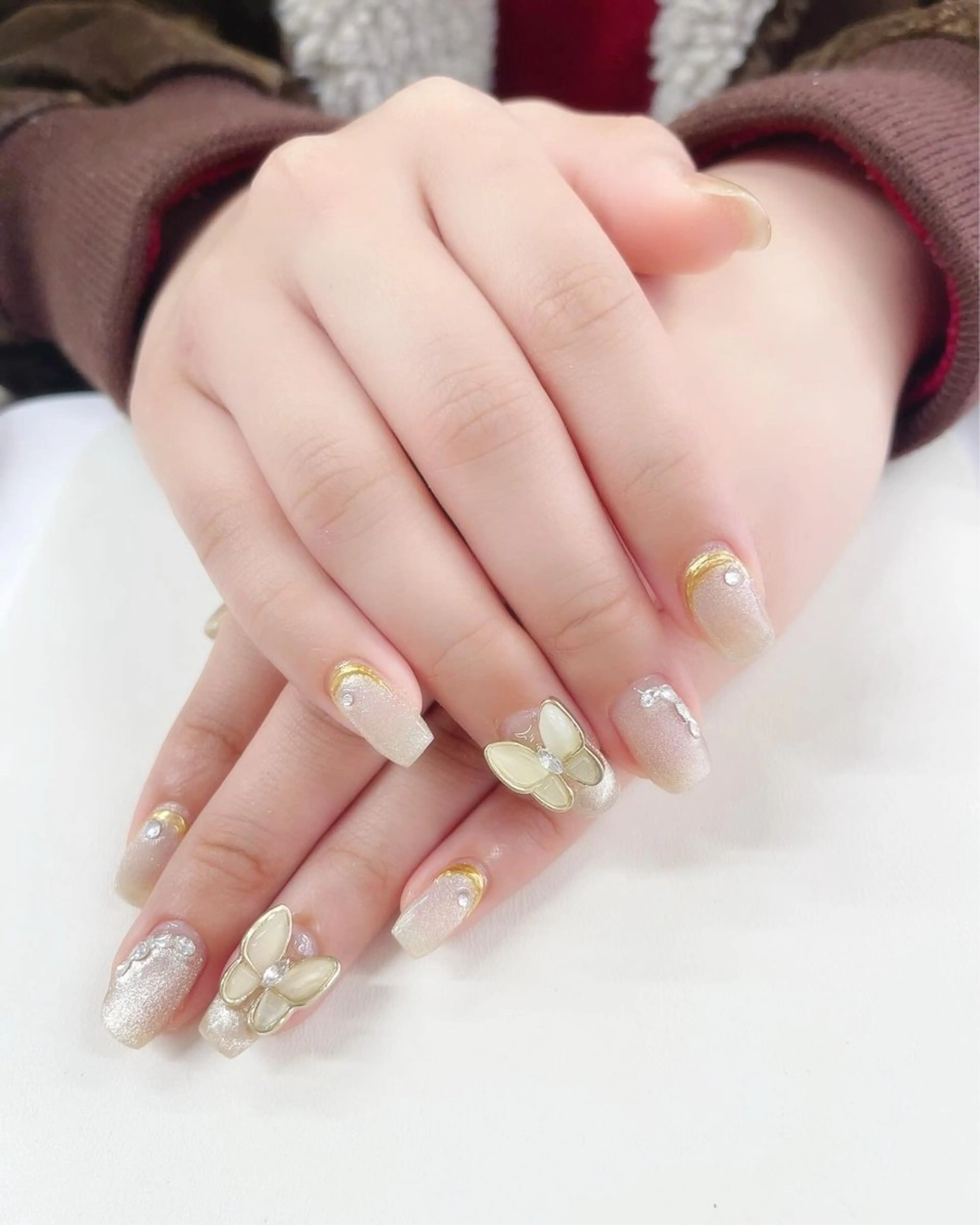 ネイル ストーンネイル ハンドネイル nail  salon  AI所属・nail salon AIのネイルデザイン