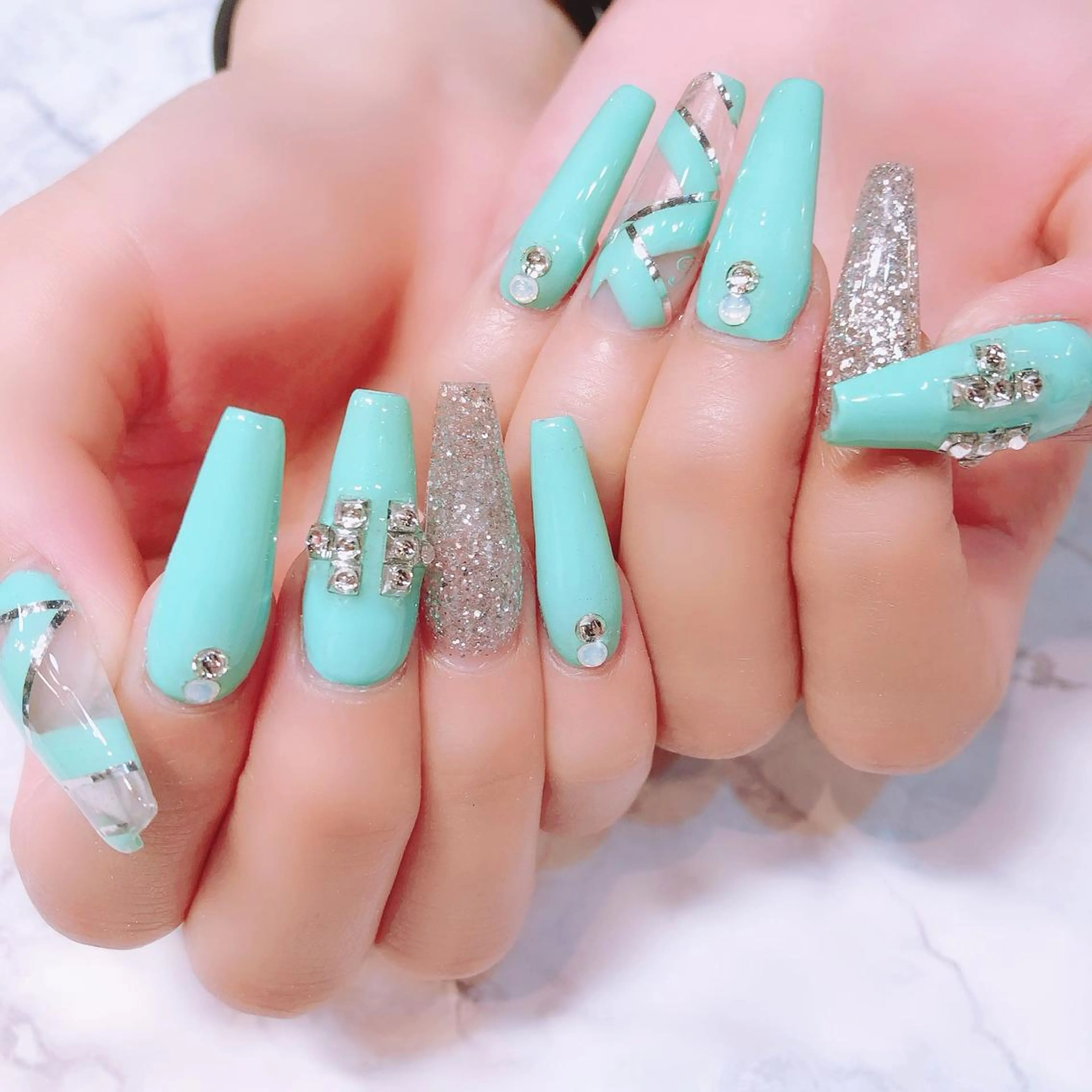 ネイル ハンドネイル NailSalonMooN所属・Nail Salon MooNのネイルデザイン