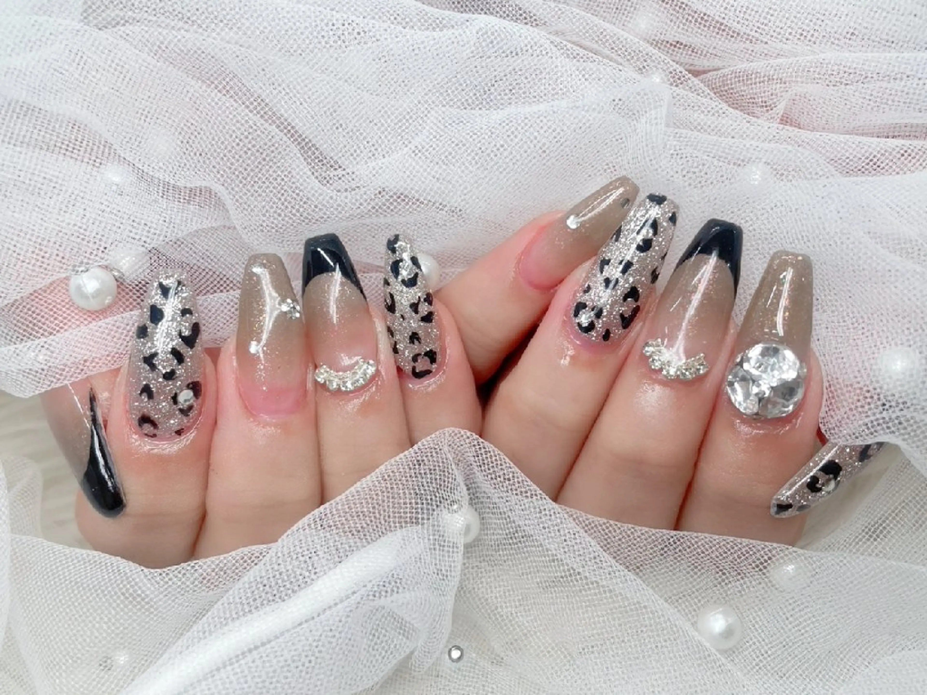 ネイル 長さ出し フラッシュネイル フレンチネイル ジェルネイル キラキラネイル Chouette Nailのネイルデザイン