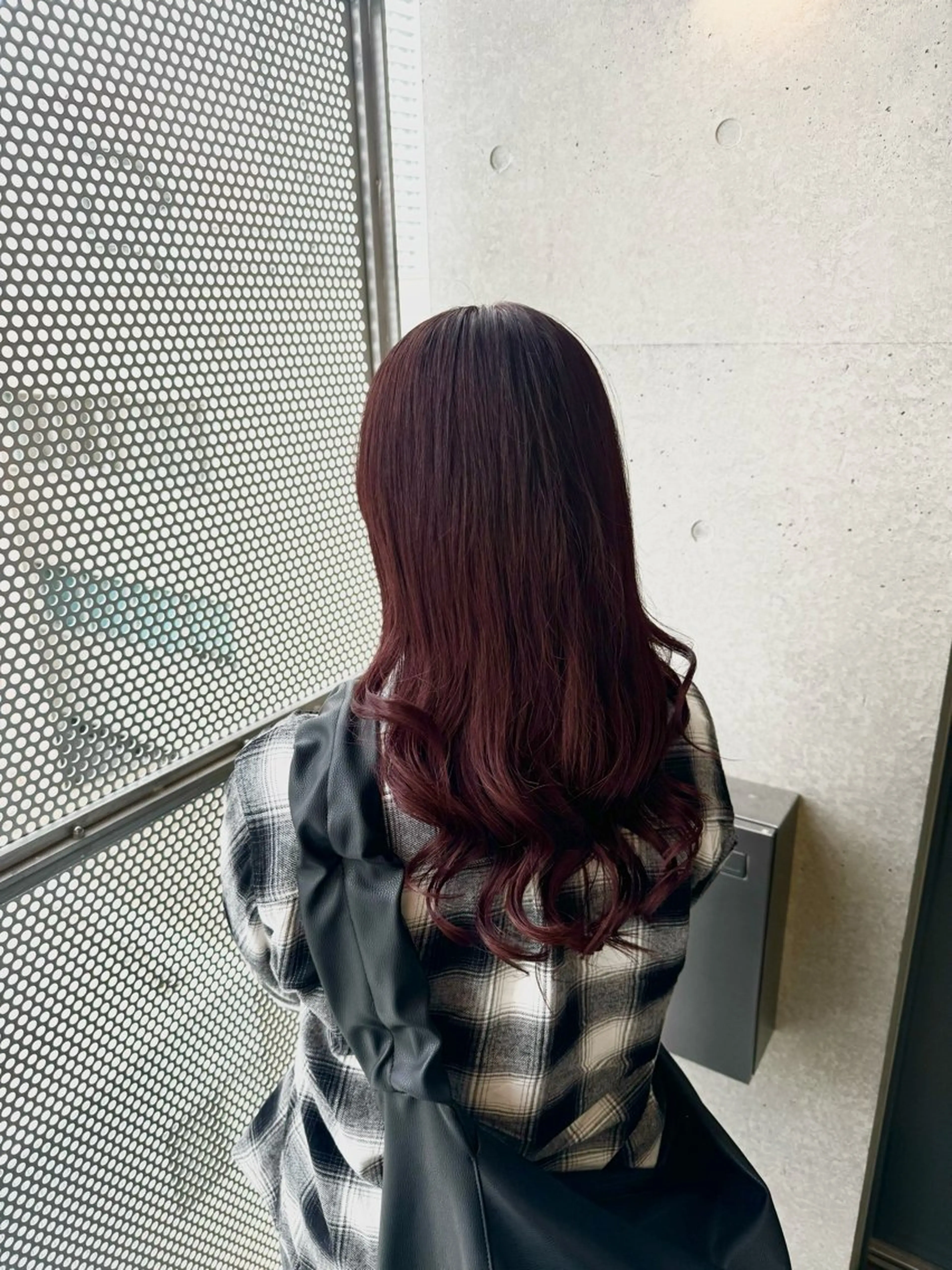 ロング カラー 髙橋 李里亜のヘアスタイル