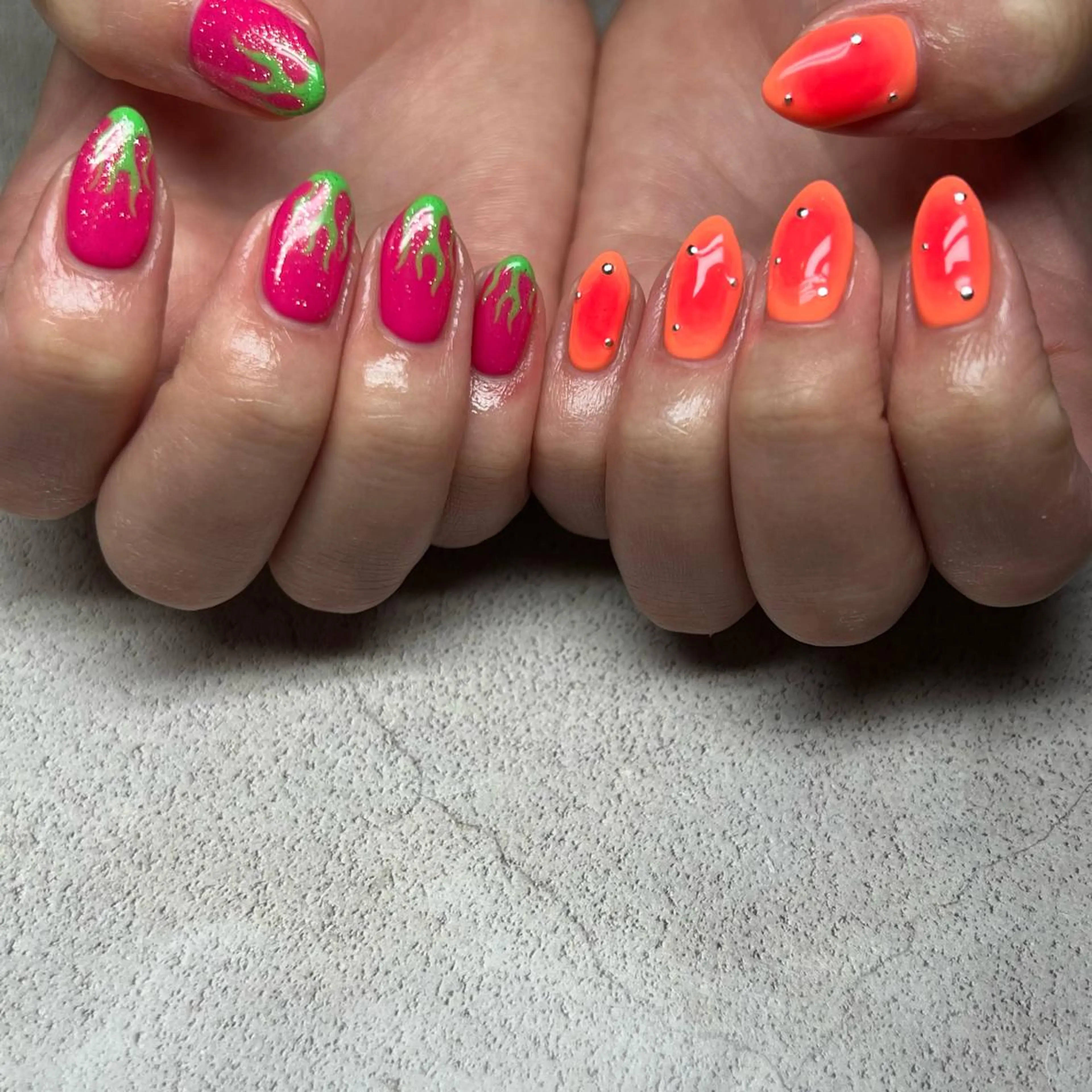 ネイル チークネイル ハンドネイル 𝐫𝐚𝐢 𝐧𝐚𝐢𝐥のネイルデザイン