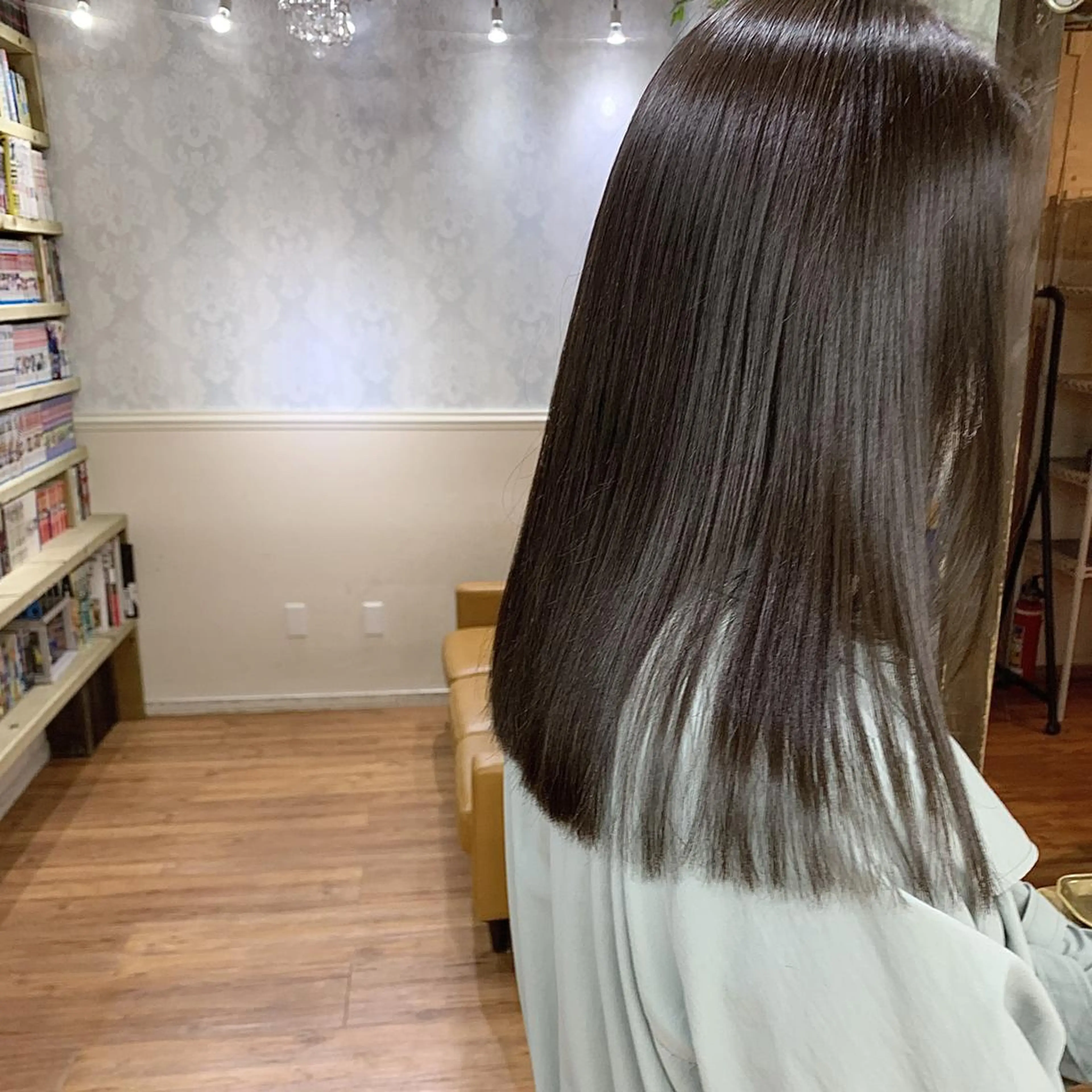 セミロング カラー 透明感カラー お顔まわりカット🌱 emo.村松泉綺のヘアスタイル