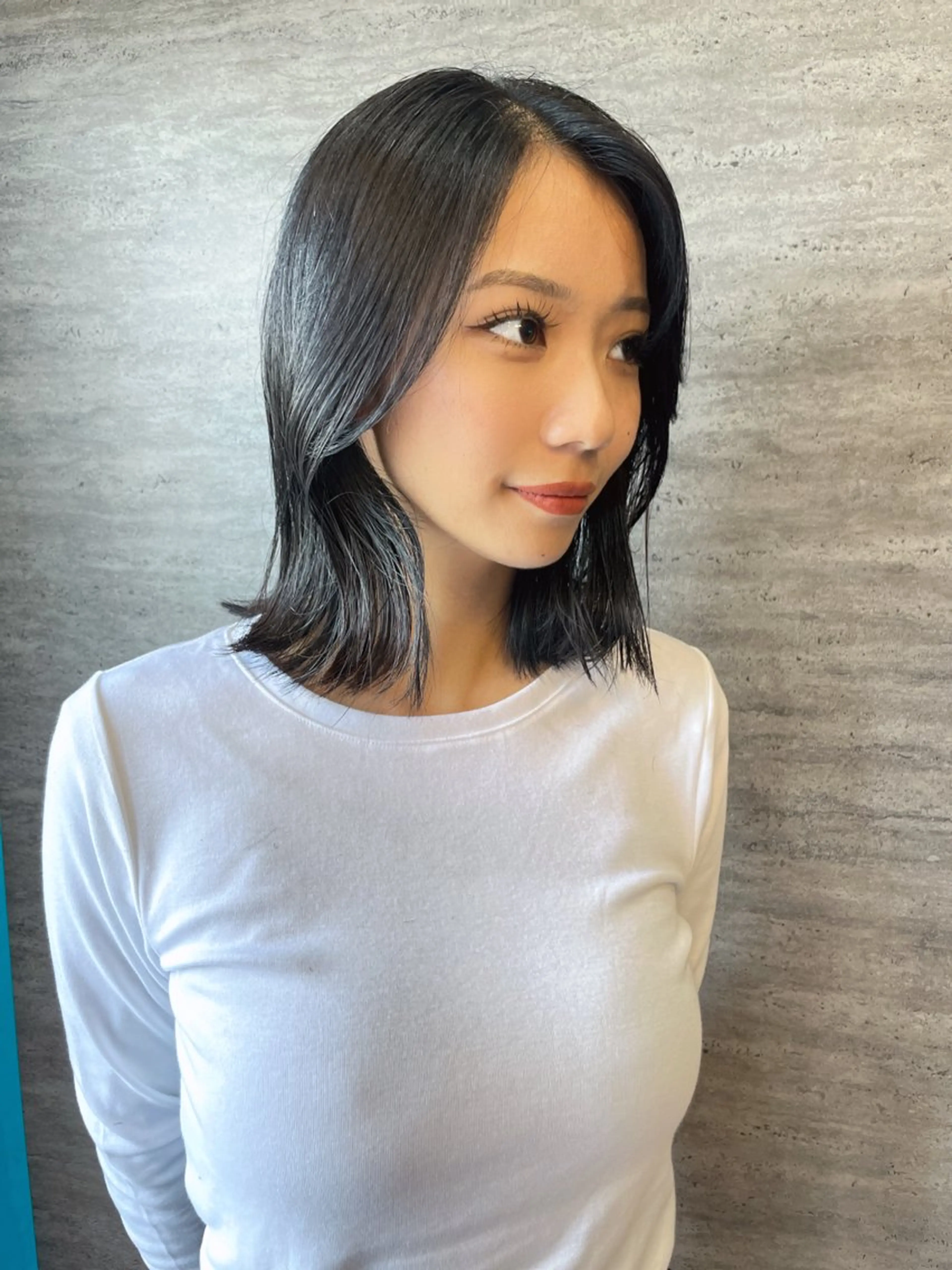 ミディアム JIEN MIUのヘアスタイル