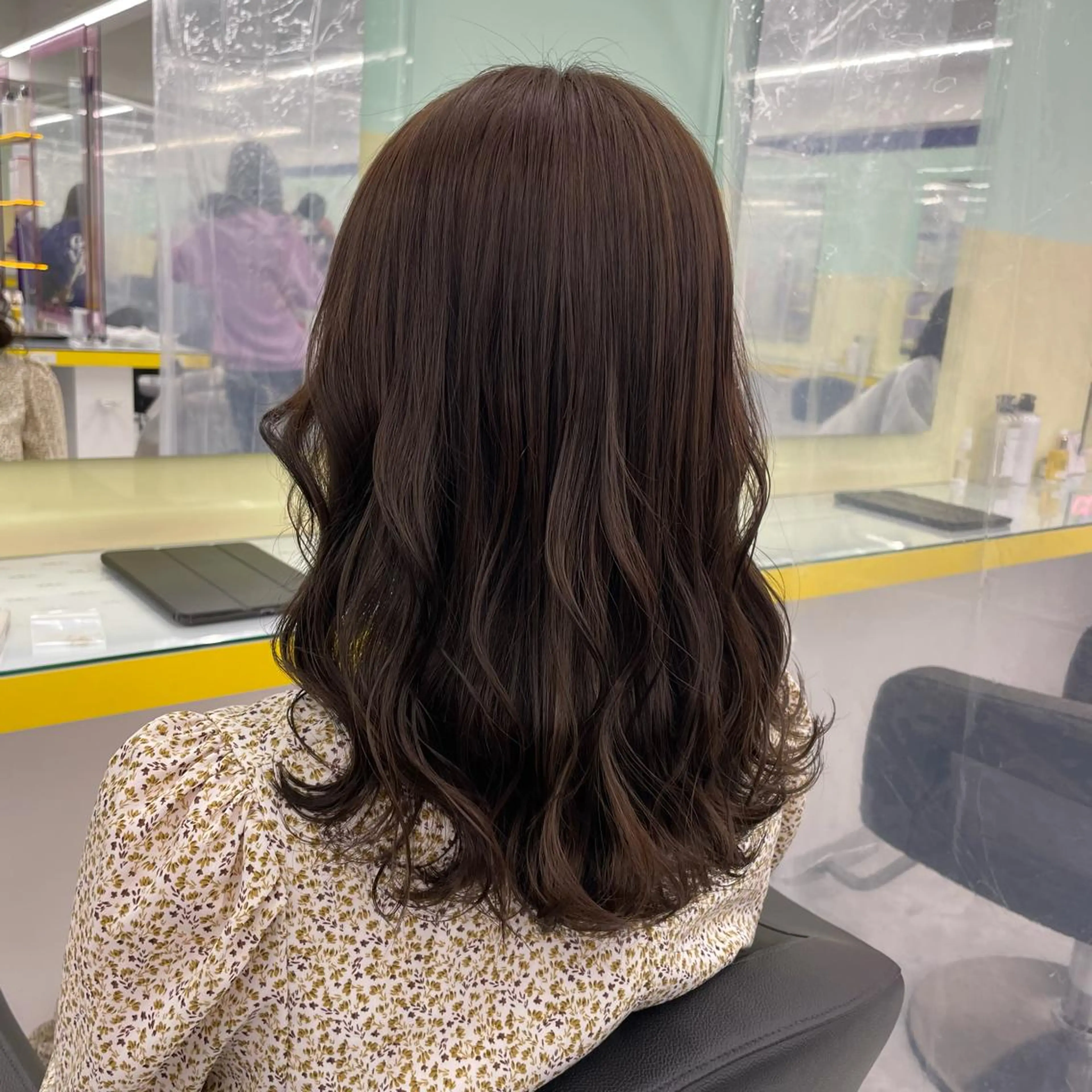 セミロング カラー ヘアアレンジ カット ヘアカラー トリートメント ヘアセット 💕透明感暗髪💕 りくのヘアスタイル