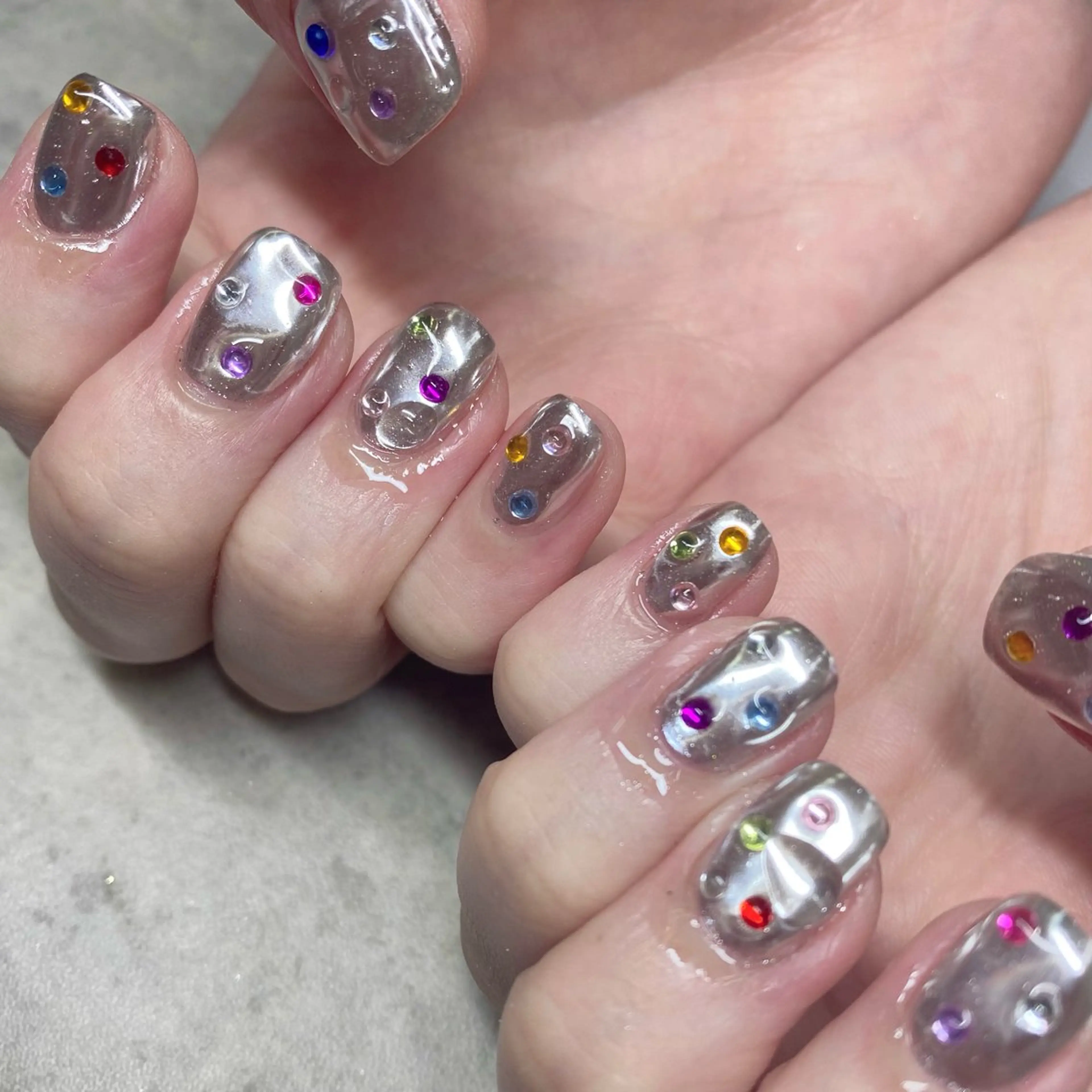 ネイル ストーンネイル ハンドネイル ハンドケア RaLa（ネイル&アイラッシュ）所属・🫧RaLa ⭐︎AYAKA🫧のネイルデザイン