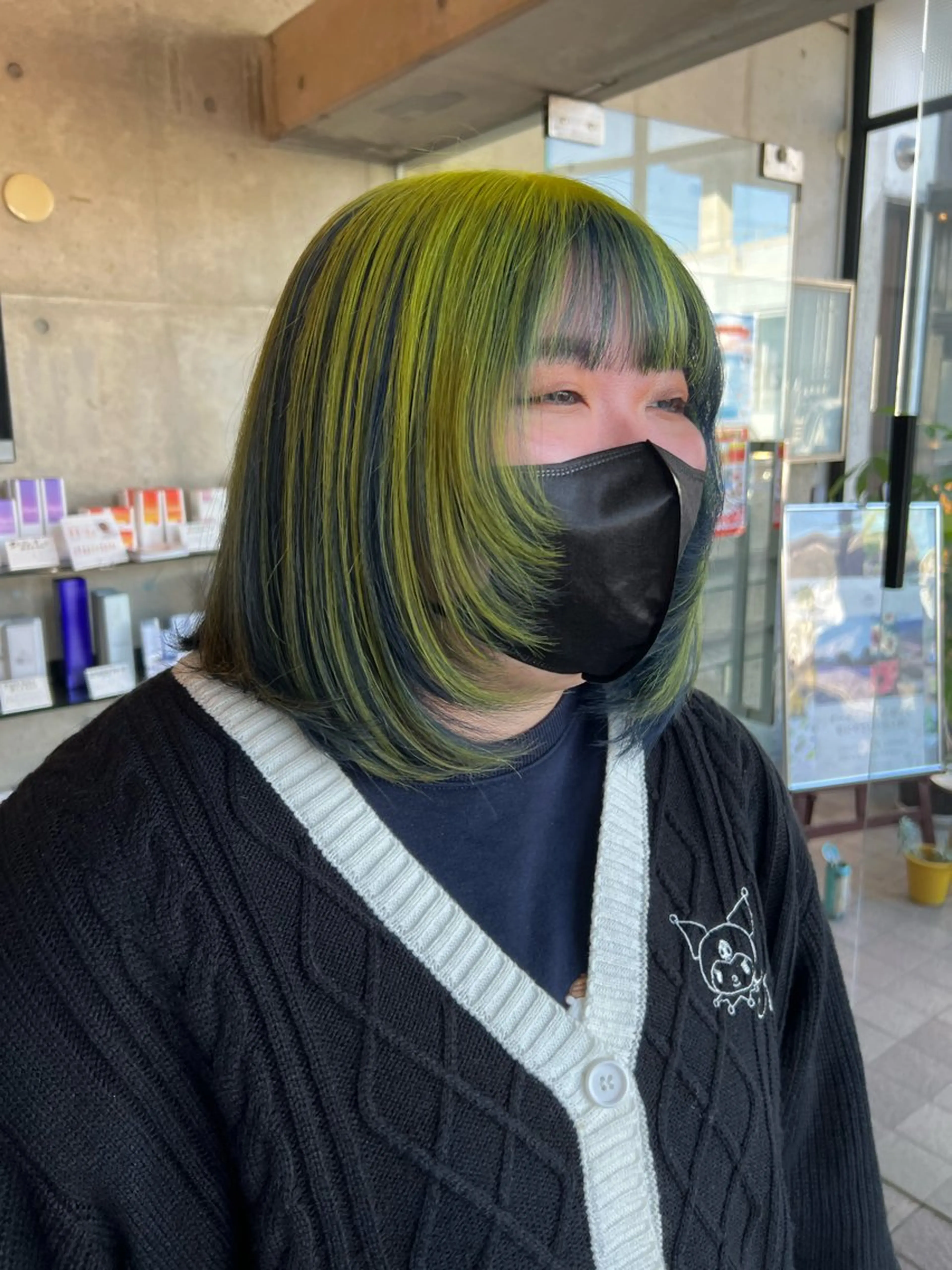 ミディアム カラー デザインカラー 只野 真衣のヘアスタイル