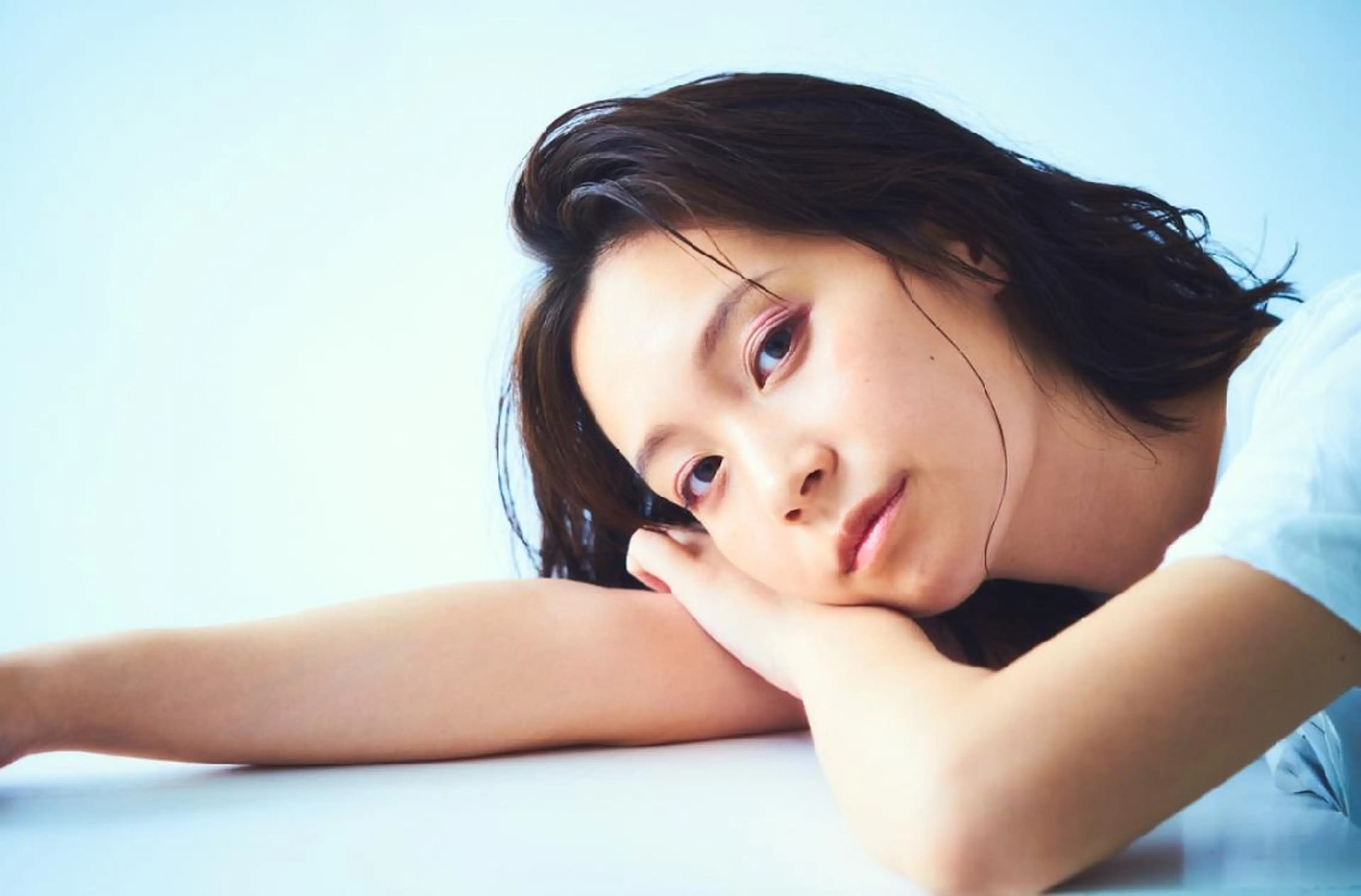 ミディアム ヘアアレンジ イエローカラー くせ毛 ヘアセット KANETAKA DAISUKEの眉毛・アイブロウイメージ