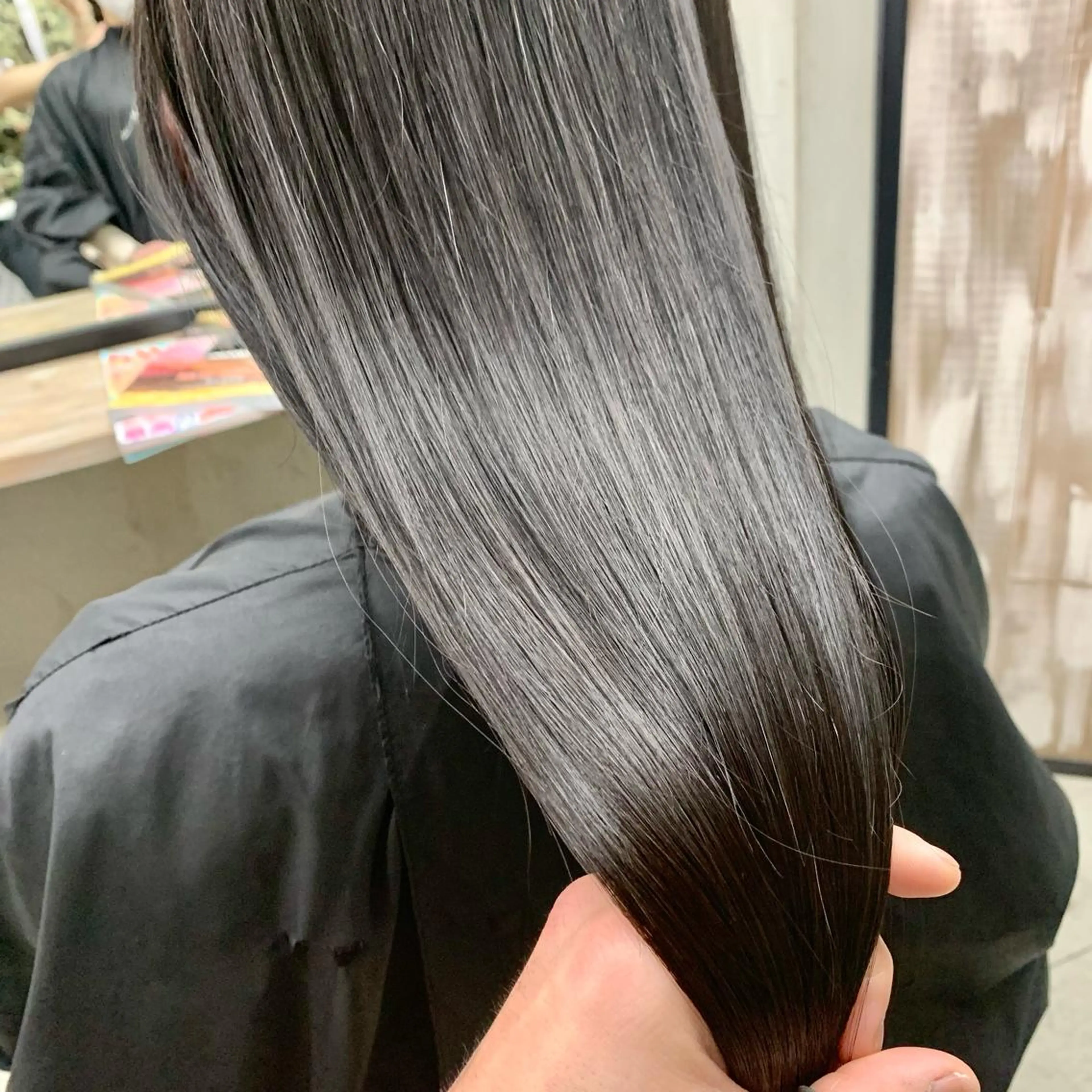 セミロング カラー パーマ ヘアアレンジ メンズ キッズ ネイル マツエク・マツパ グレージュ カット トリートメント 韓国ヘア🫧 KAZUTOのヘアスタイル