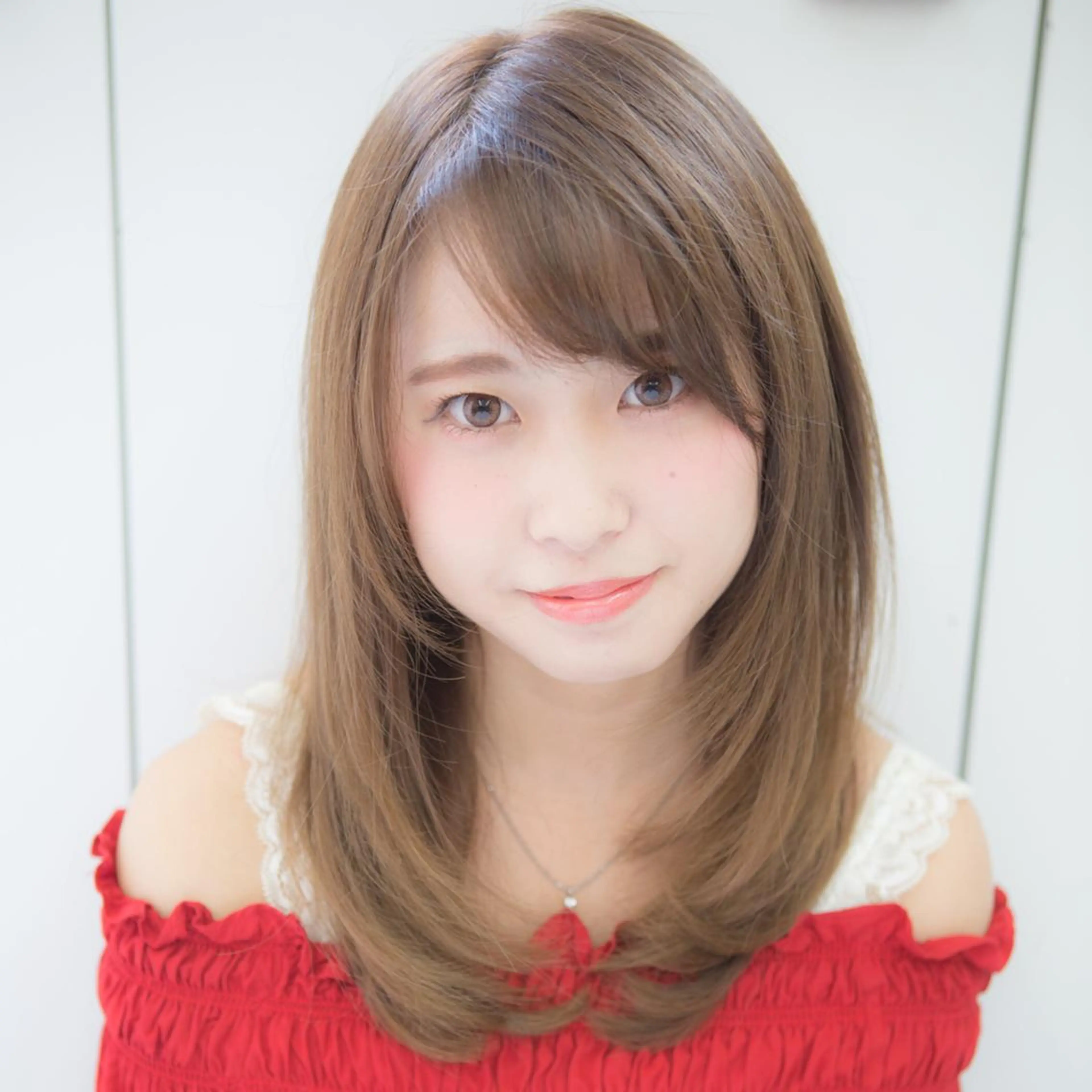 セミロング 小顔カット 田中 優のヘアスタイル