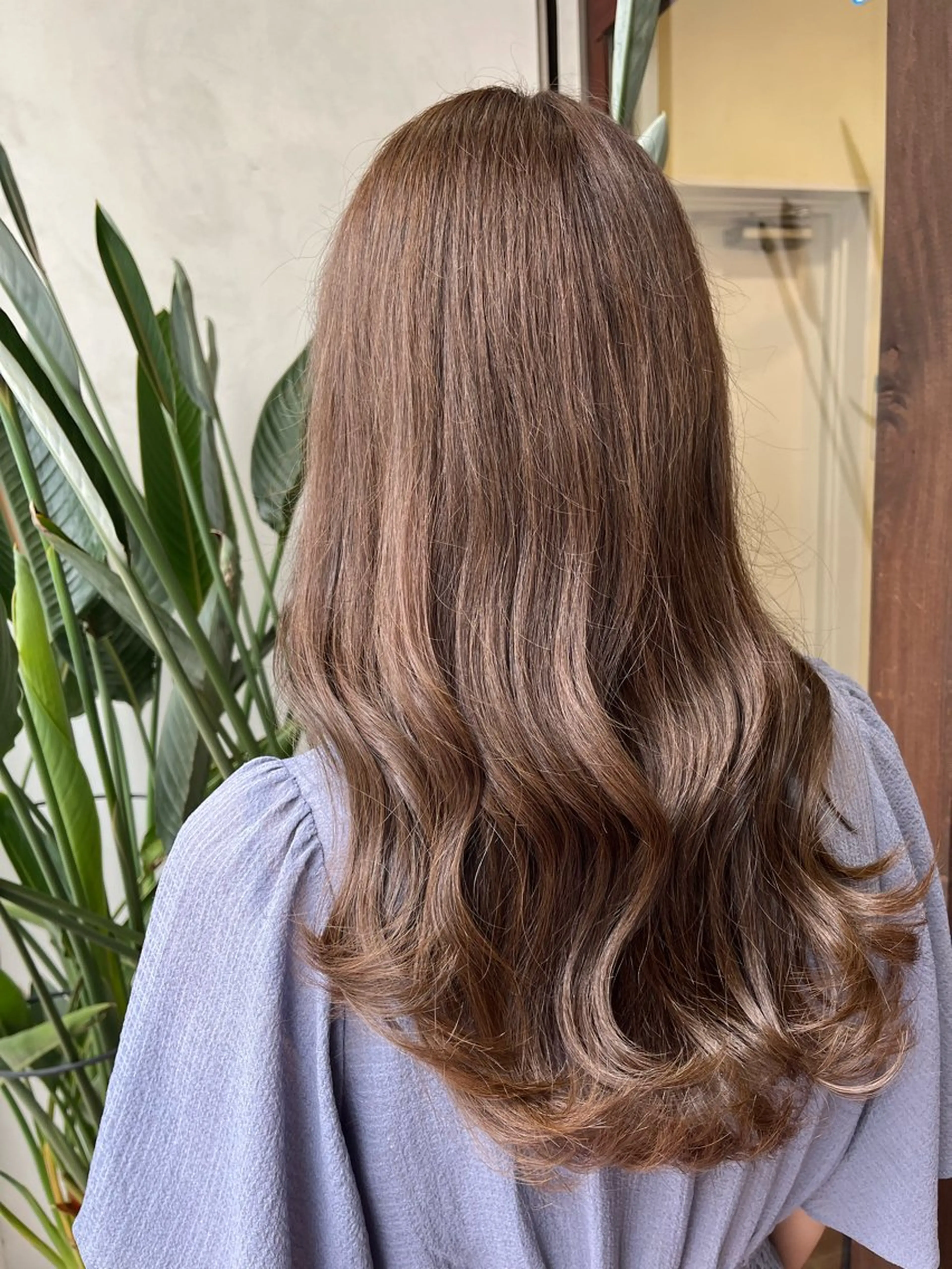 ロング インナーカラー🩵 角田紗雪のヘアスタイル