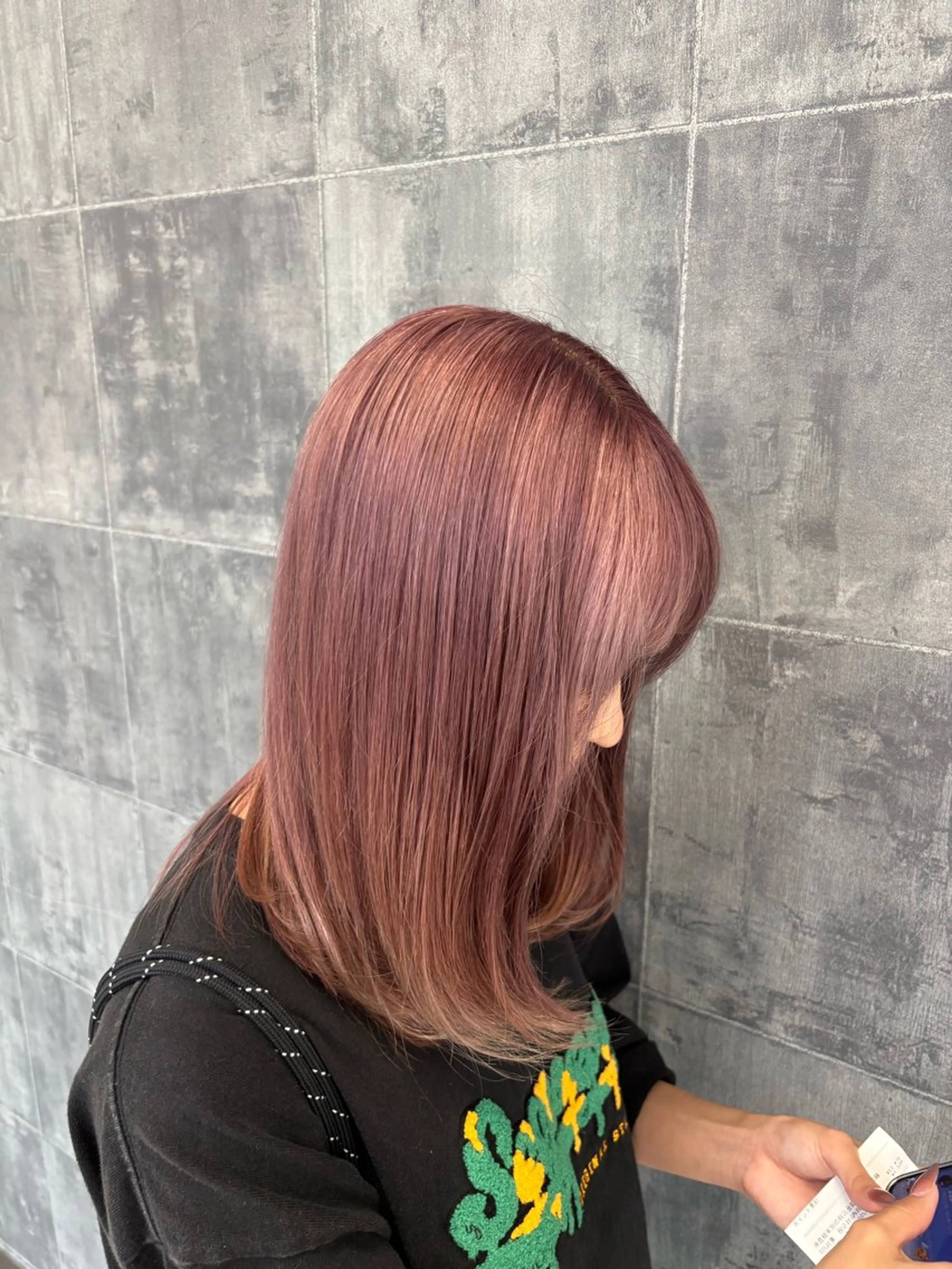 カラー ベージュカラー ハイトーンカラー ピンクカラー ピンクベージュ 田中 魁人のヘアスタイル