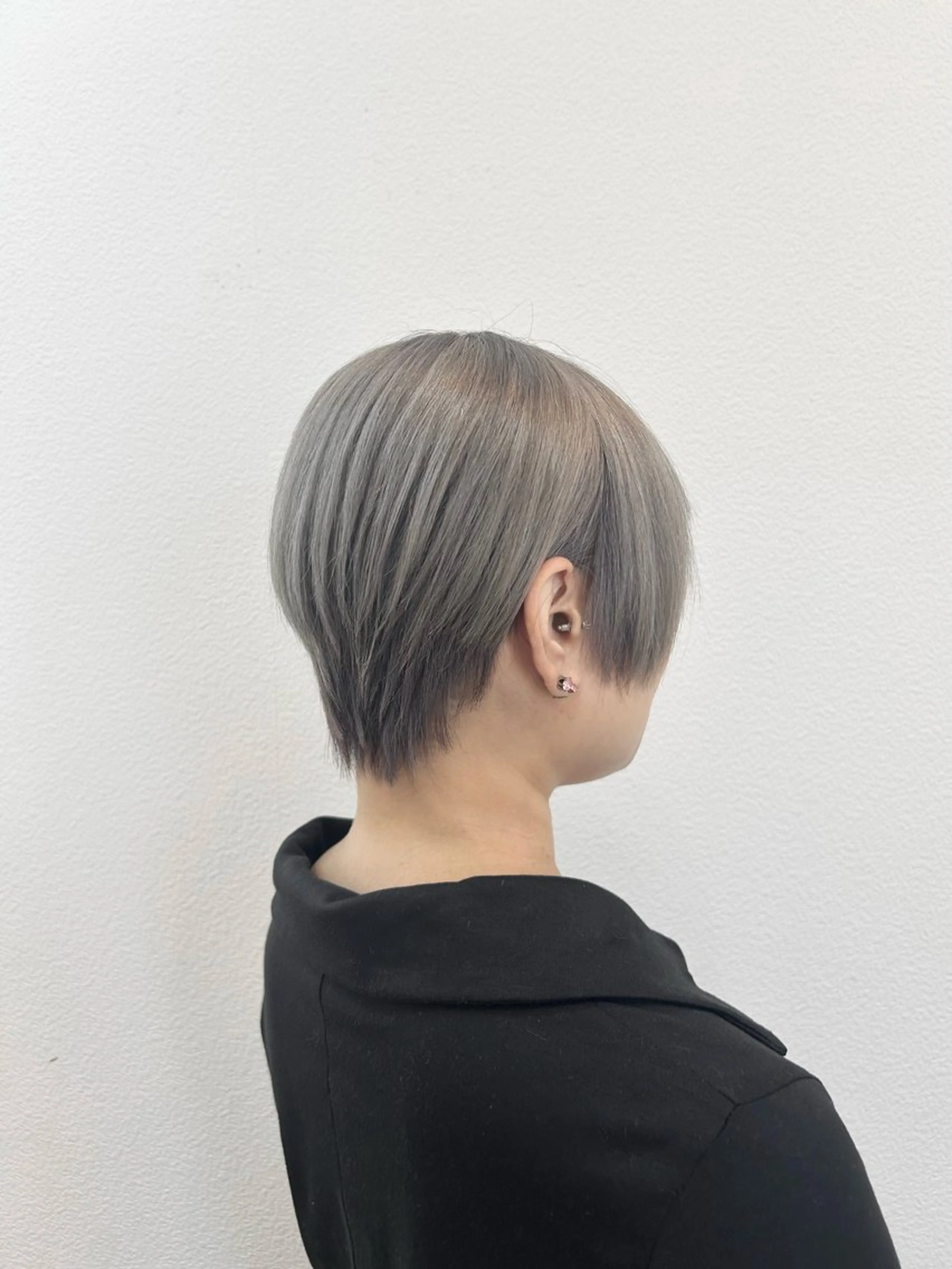 ショート カラー ブリーチ ケアブリーチ グレージュ カット ヘアカラー トリートメント Maya🦋 ハイトーン特化のヘアスタイル