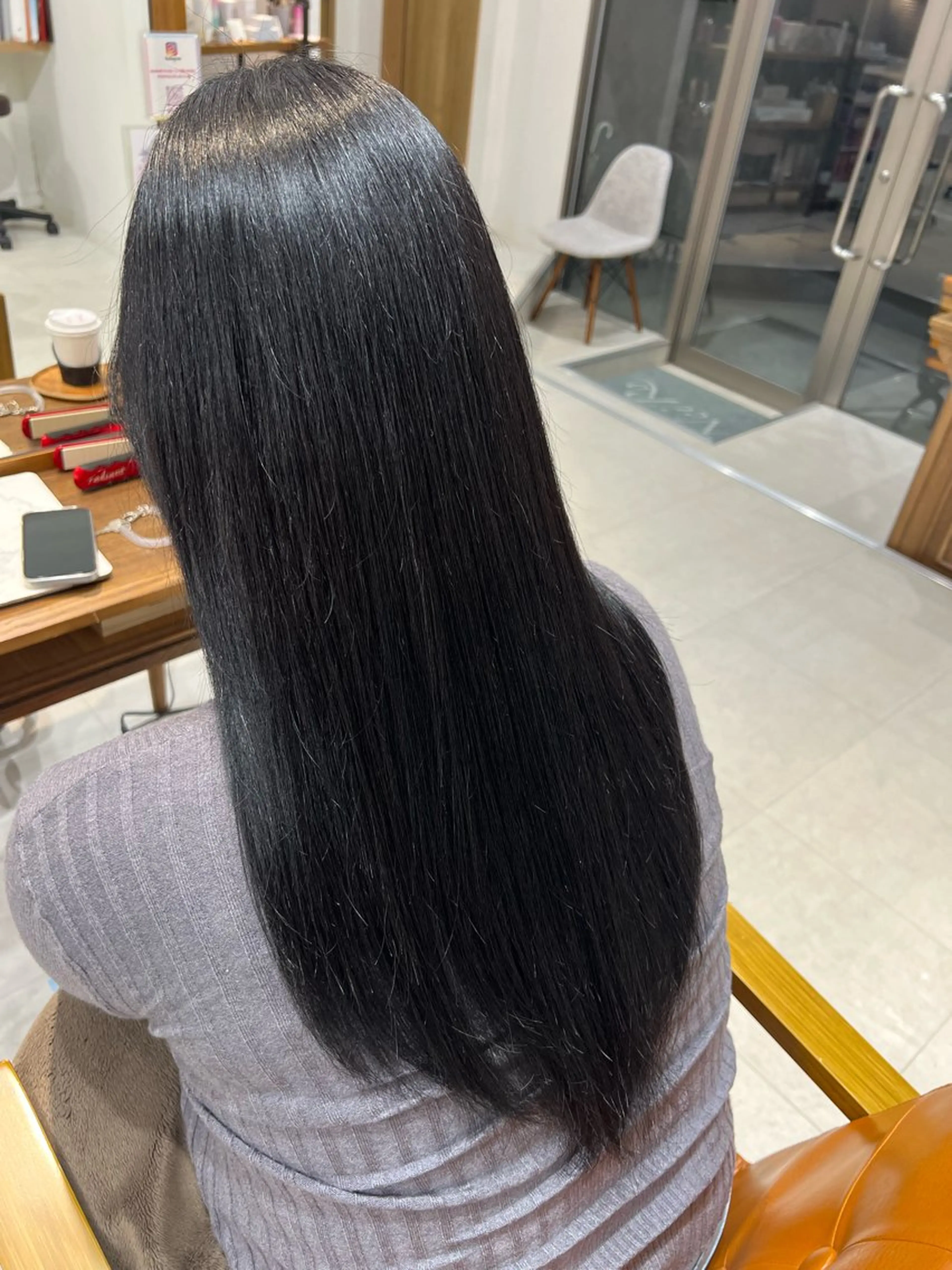 ロング カラー 黒髪 ブルーカラー ブルーブラック 🫧艶髪矯正🫧 伊原修子のヘアスタイル