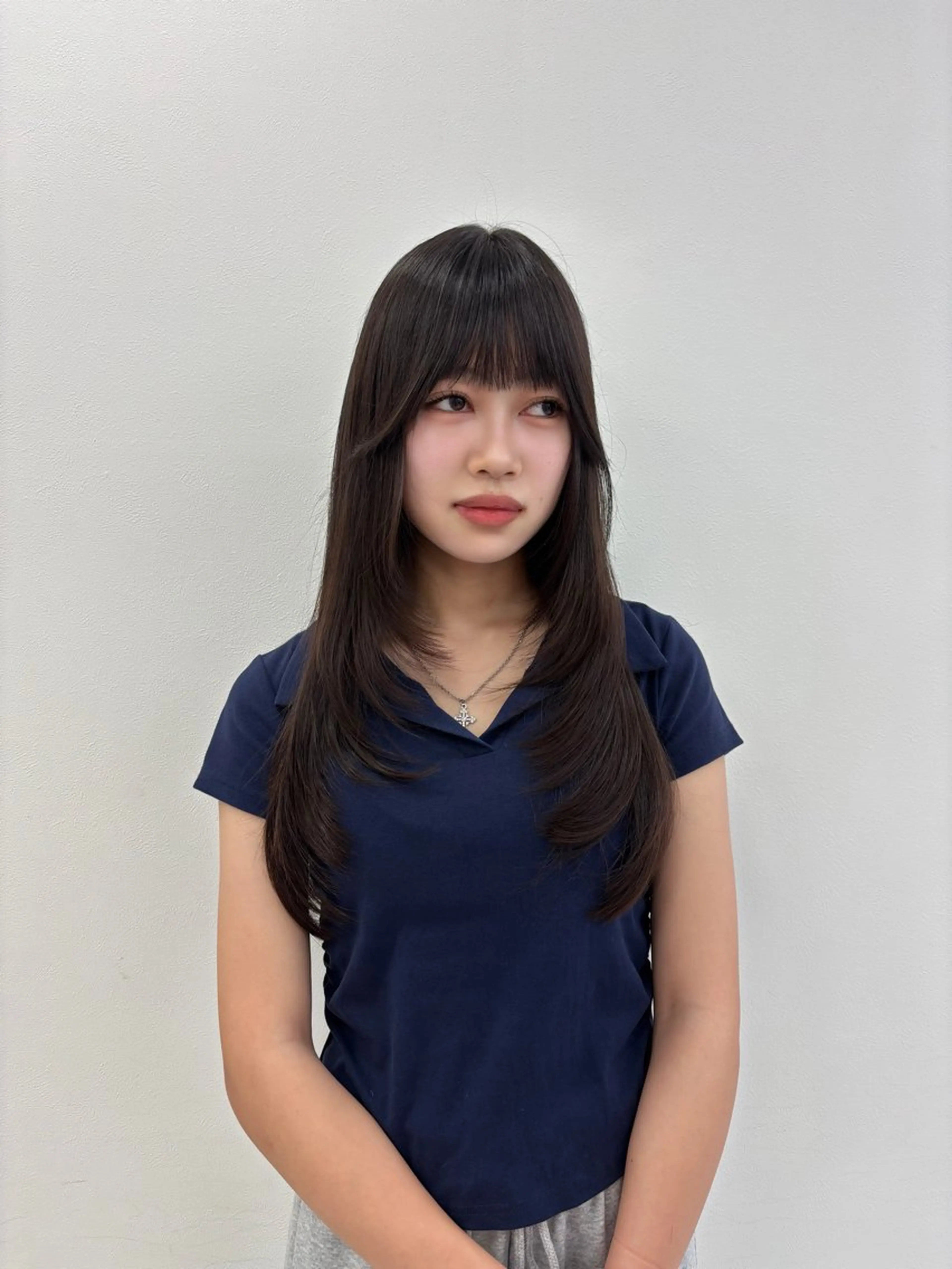 ロング カラー カット ヘアカラー トリートメント ヘッドスパ ヘアセット 韓国レイヤー ハッシュカットのヘアスタイル