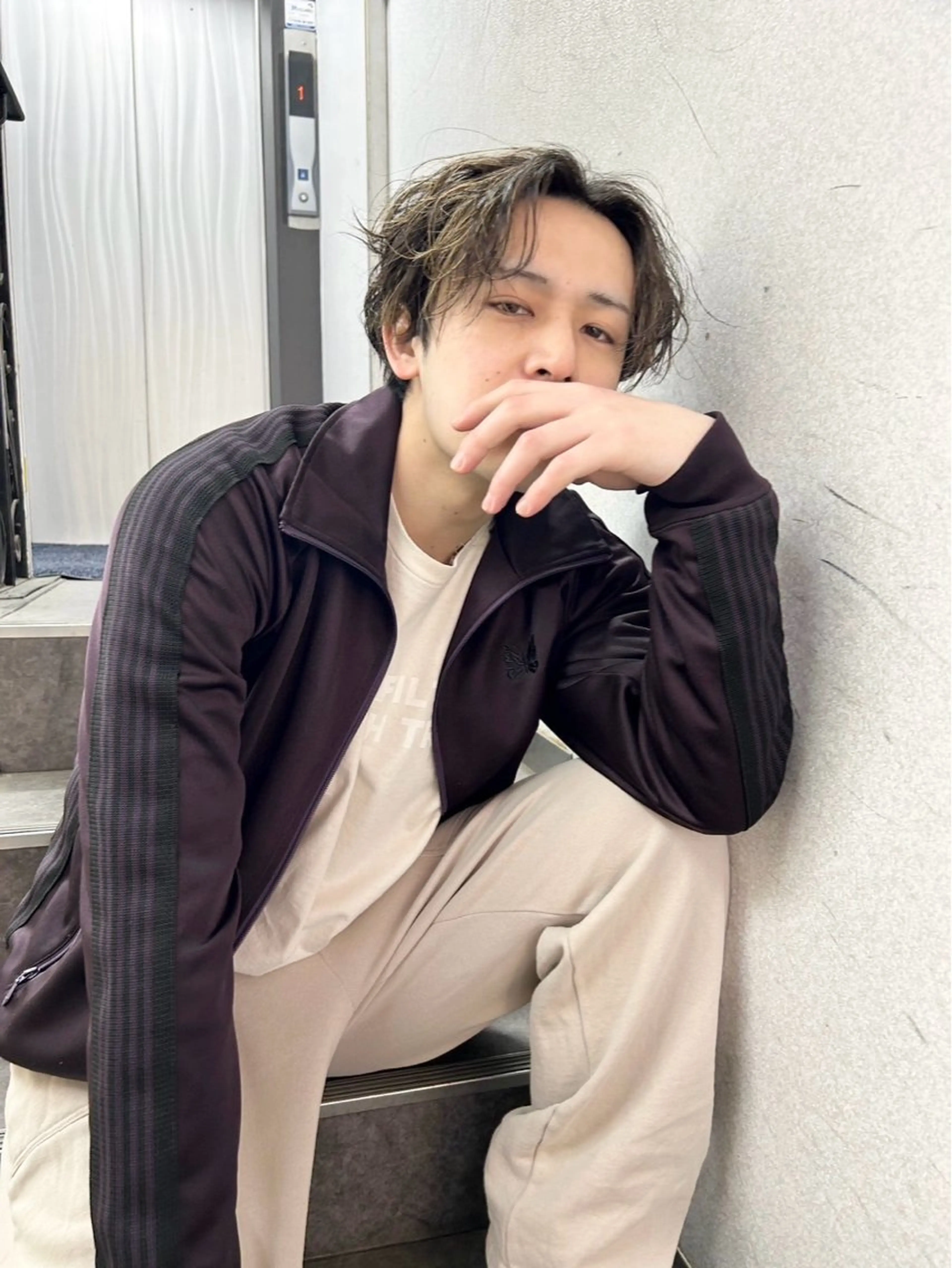 ショート カラー パーマ メンズ メンズブリーチ メンズパーマ ブリーチ 透明感カラー デザインカラー カット ヘアカラー パーマ トリートメント miel hair 新宿店 【ミエル ヘアー】所属・新宿西口から徒歩5分 石橋卓典のヘアスタイル