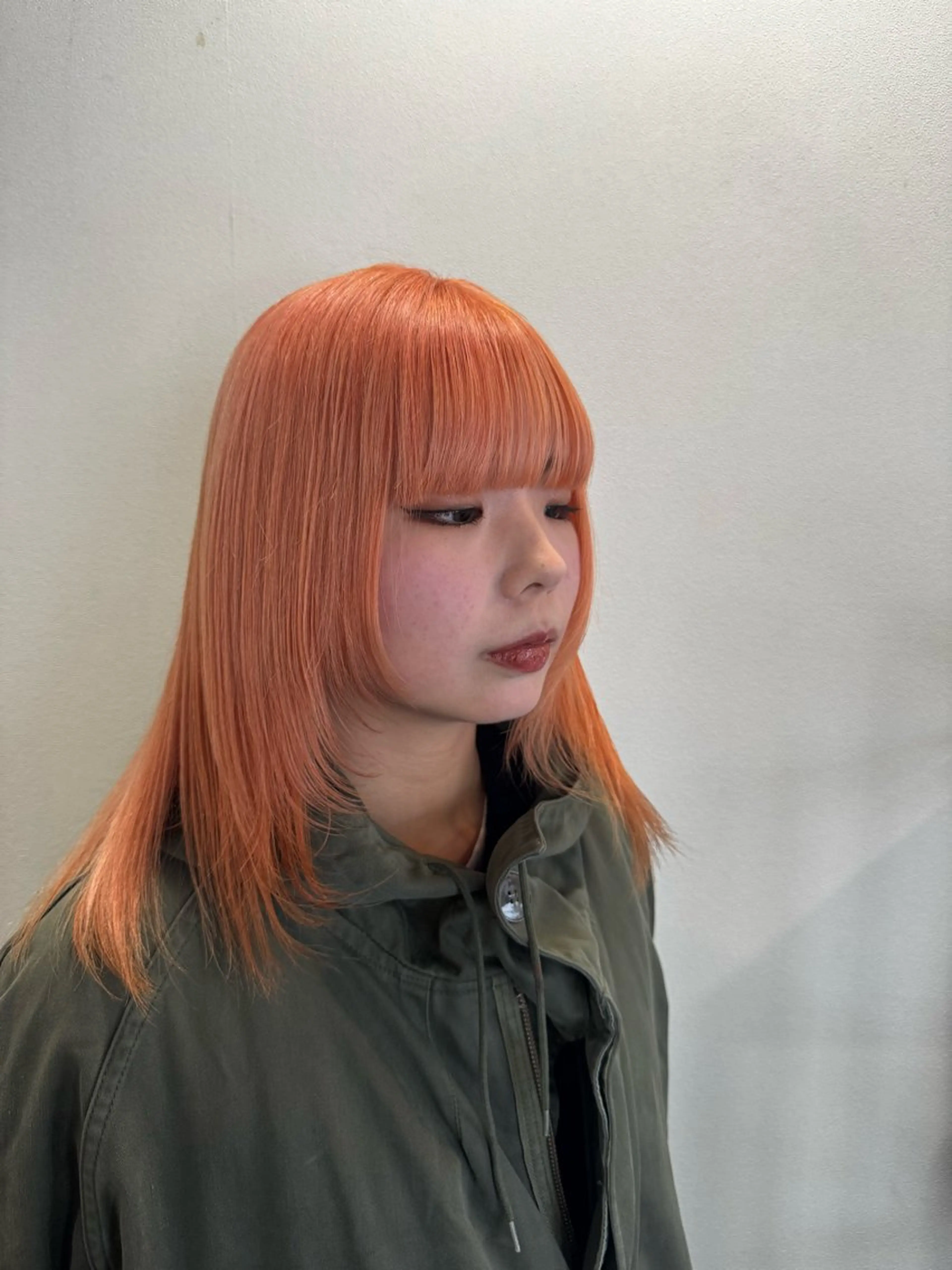 セミロング 艶カラー/ベージュ カラー/tuburaのヘアスタイル