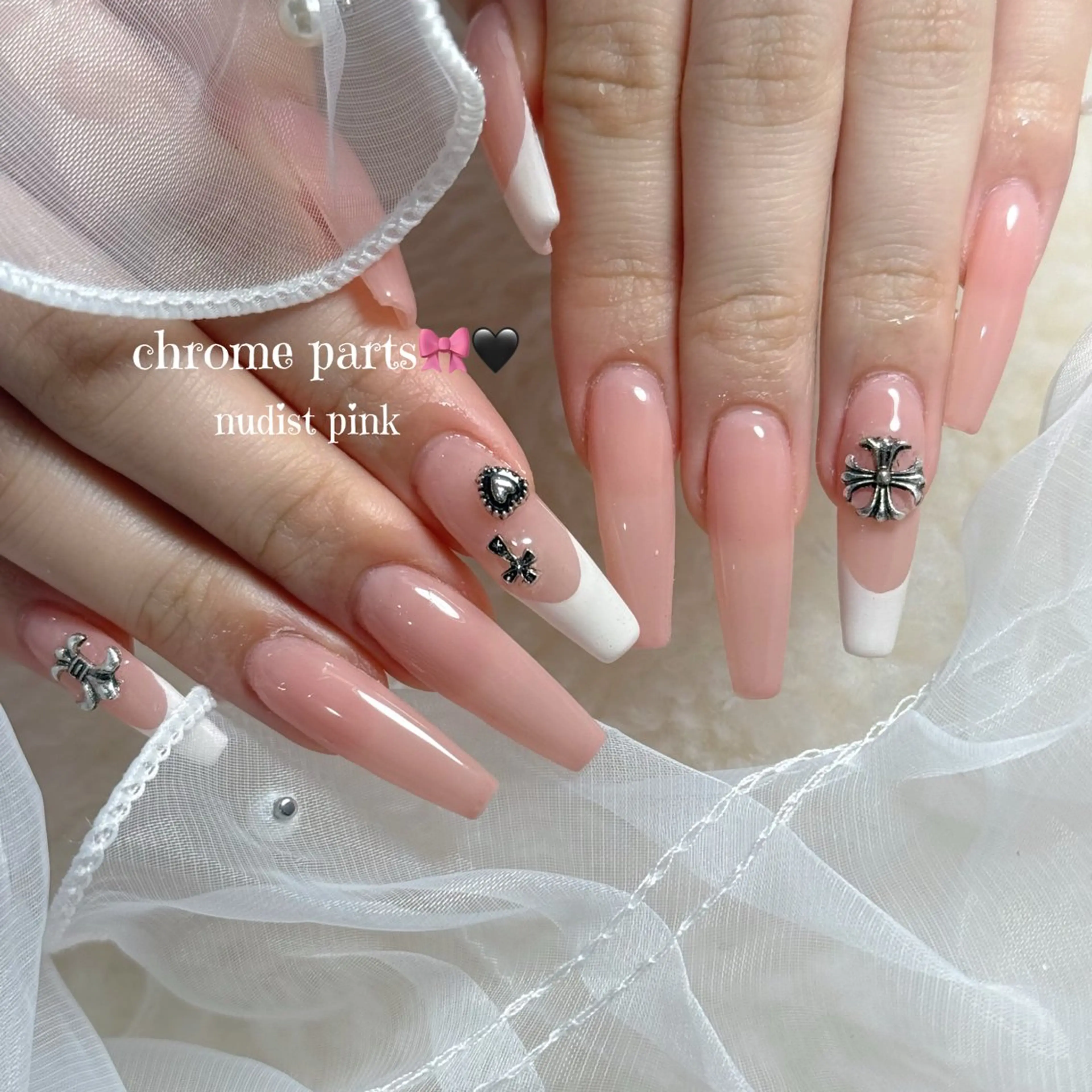 ネイル ハンドネイル EmaNail豊中 🎀SANAのネイルデザイン