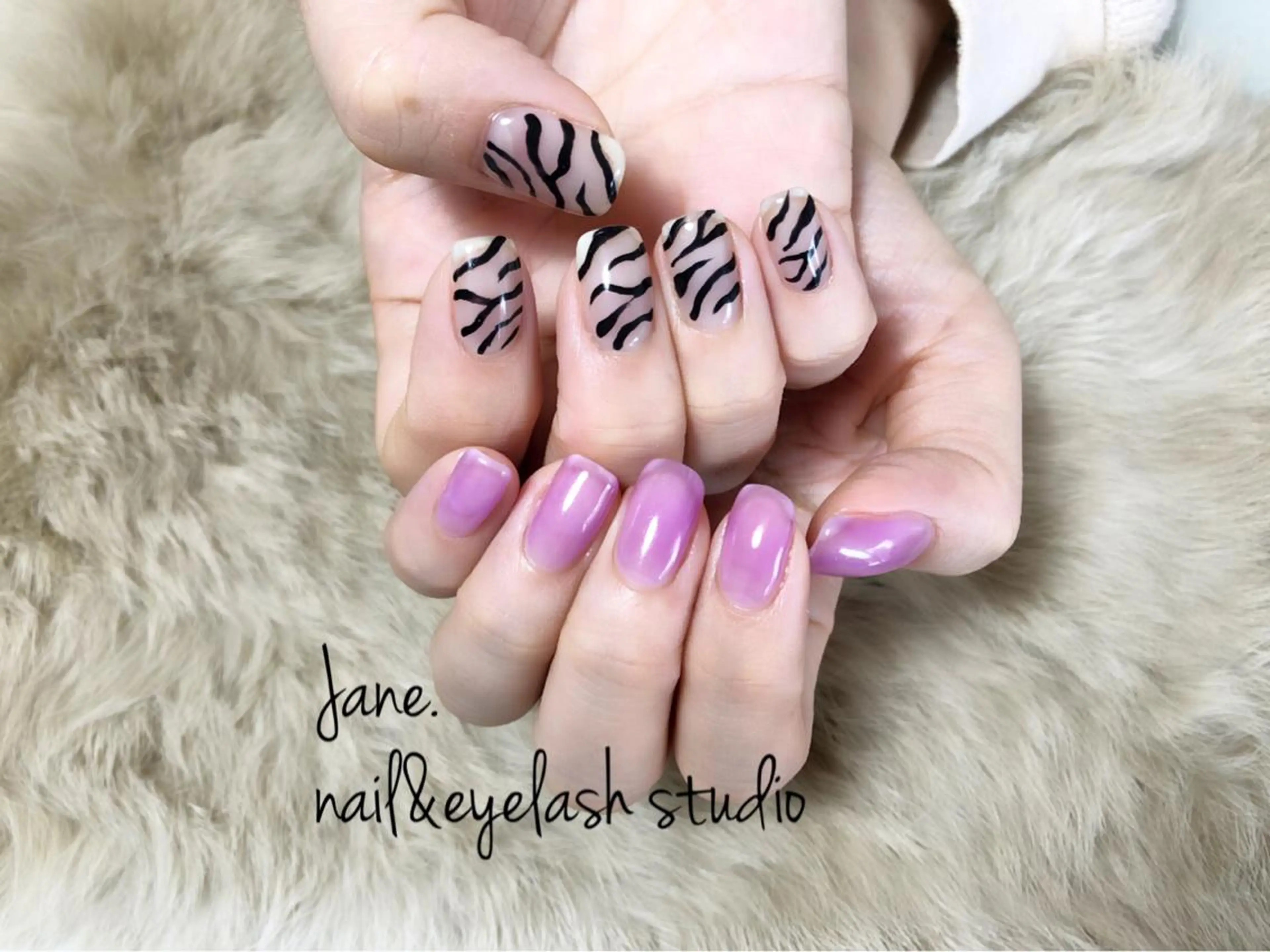 ネイル Yakko pas á pasのネイルデザイン