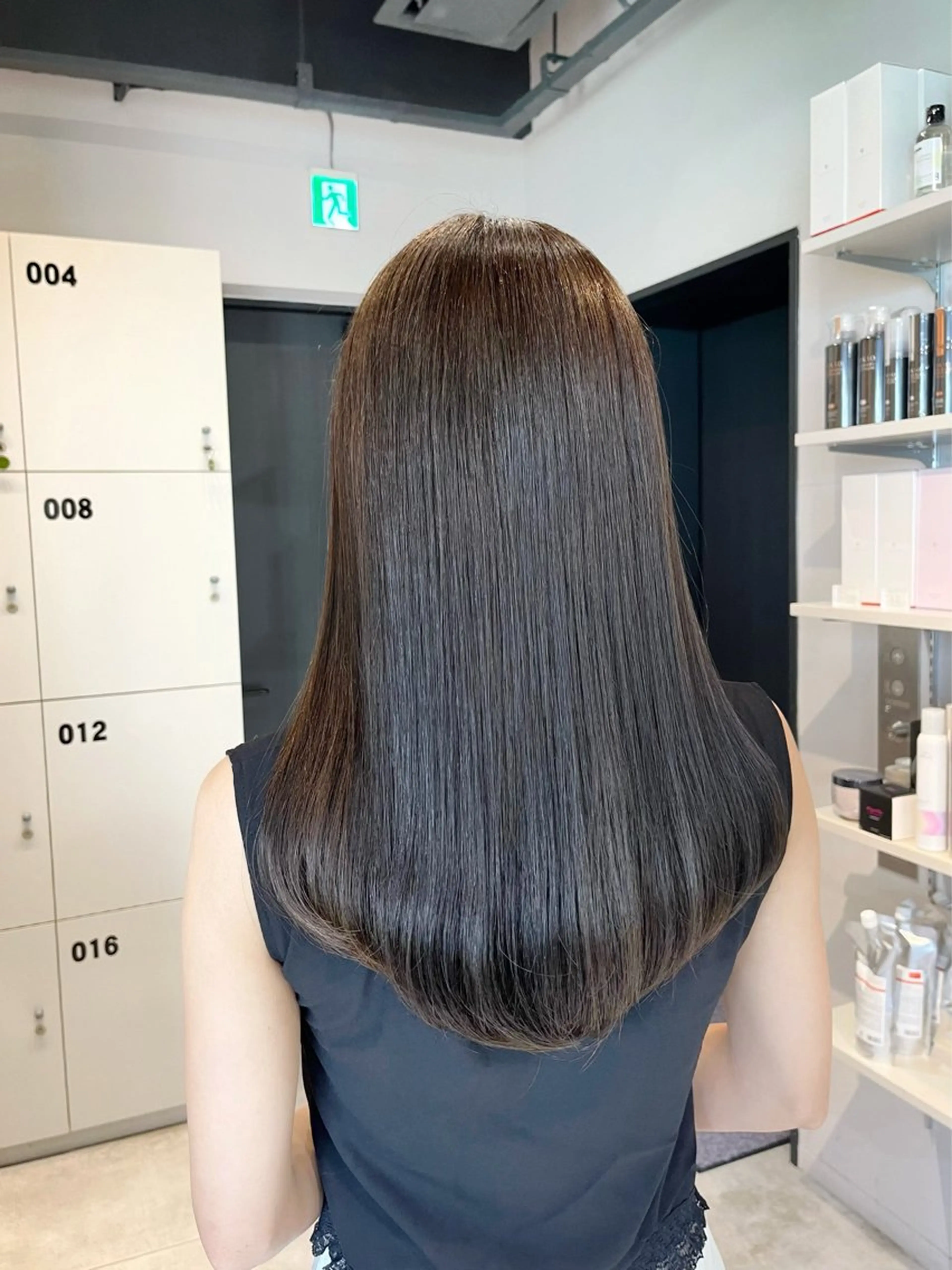 ロング カラー ベージュ/グレージュ 恵比寿/丸山陽平のヘアスタイル