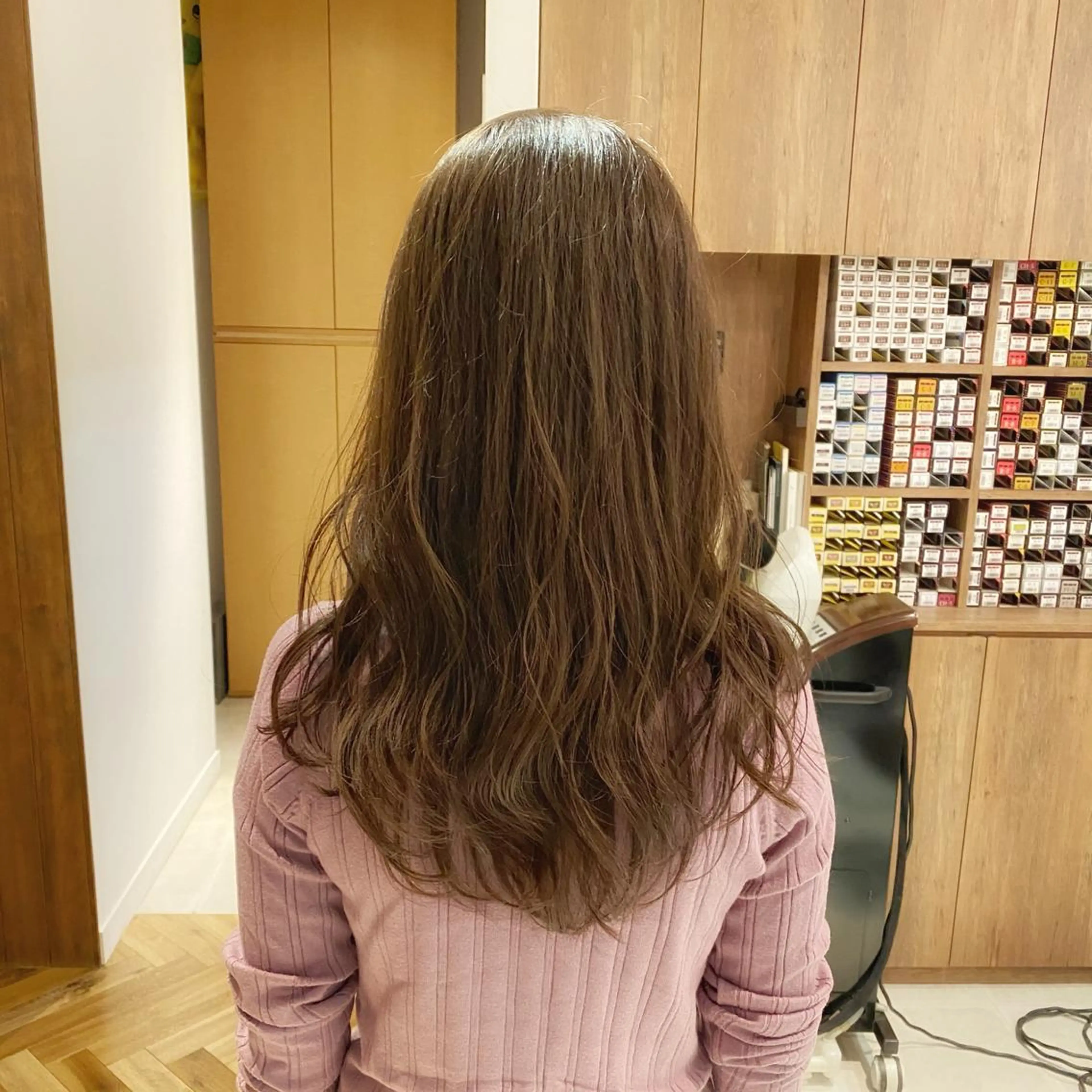 ロング ヘアアレンジ レイヤーカット SALOWIN 池袋Suite店所属・髪質改善講師 安東駿介のヘアスタイル