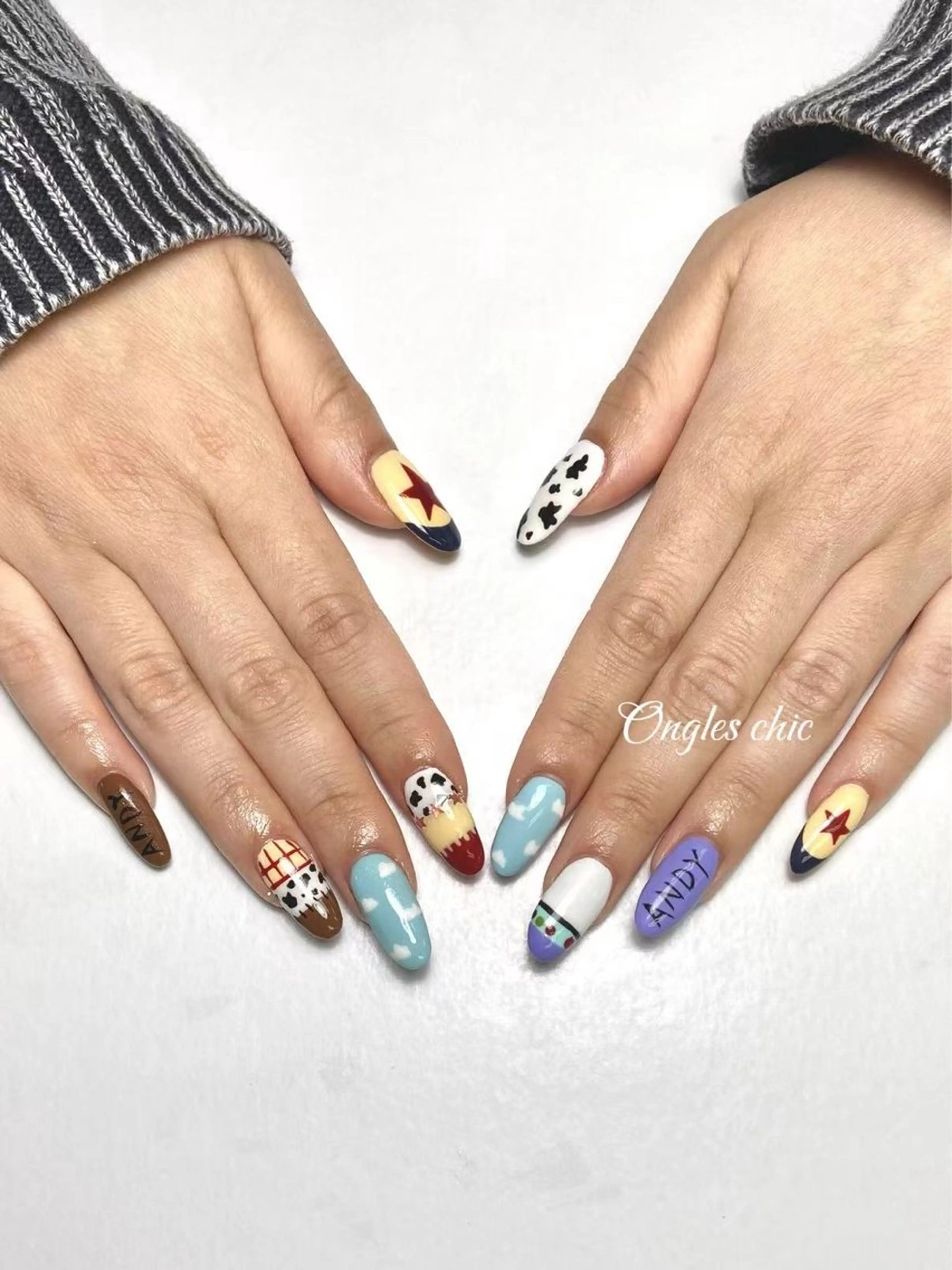 ネイル ongles chic24時間営業のネイルデザイン