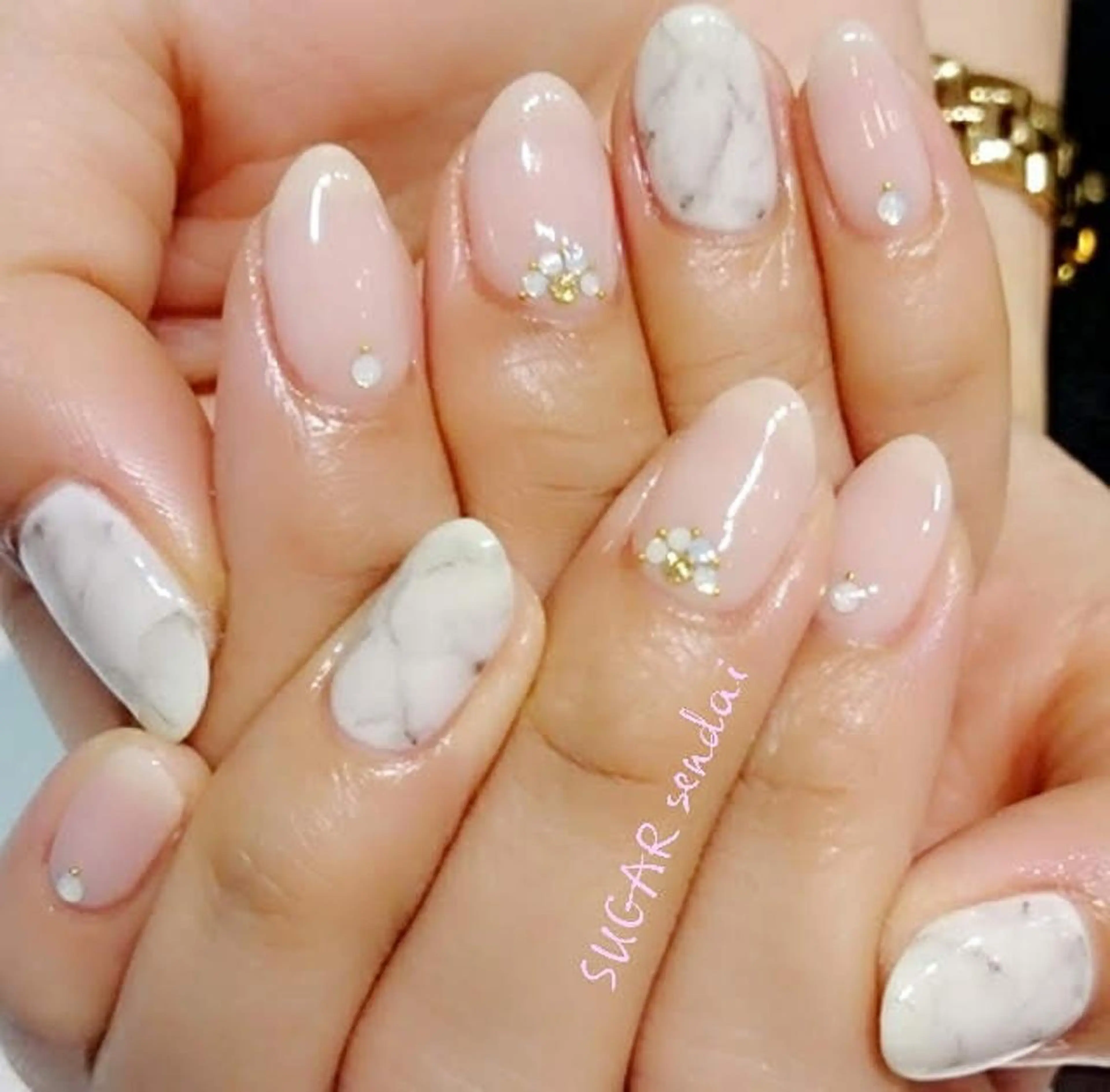 ネイル SUGAR sendai Nail所属・鈴木 ゆかりのネイルデザイン
