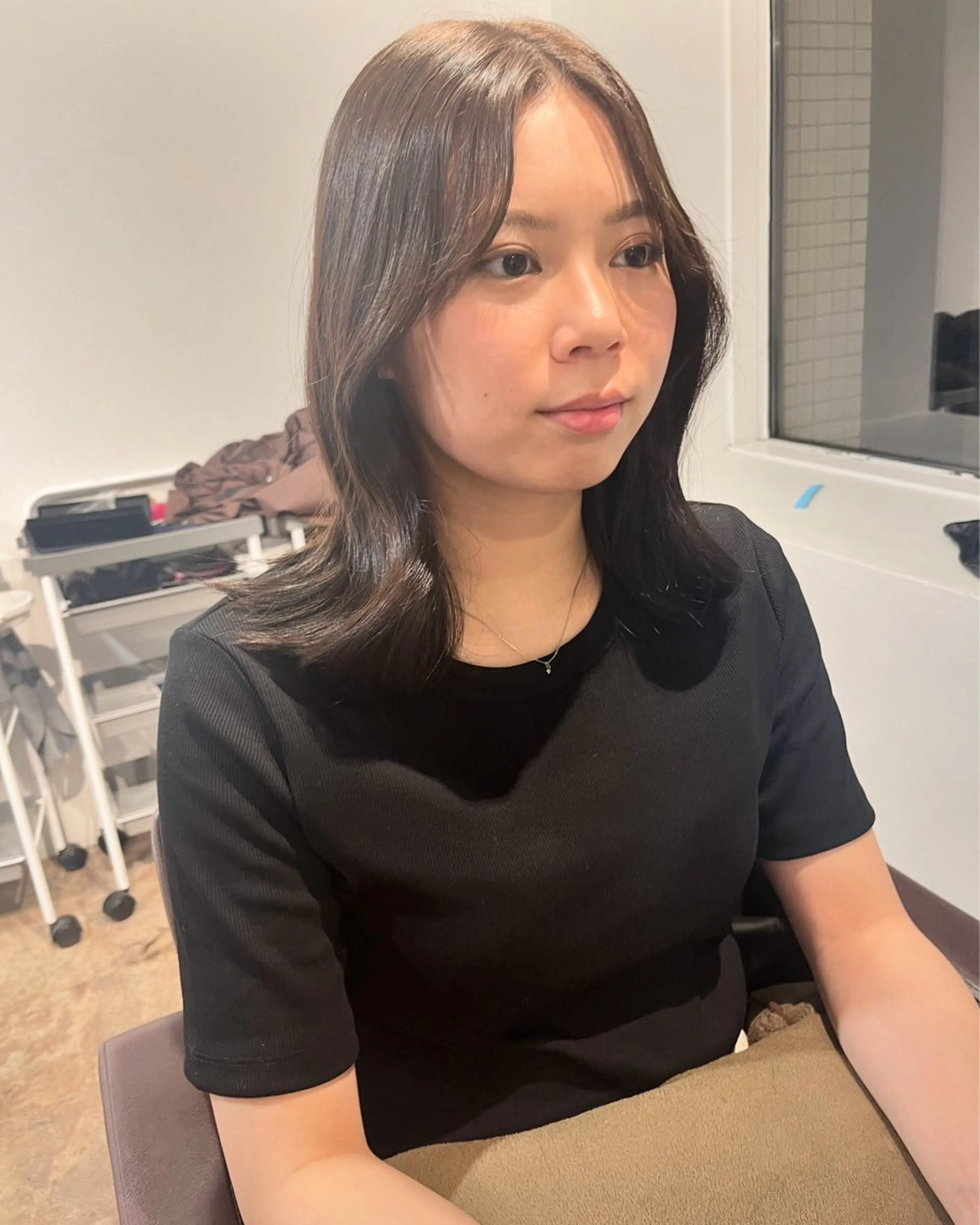 ミディアム カラー グレージュ オリーブグレージュ オリーブグレー 似合わせカット kanato🇰🇷 【札幌韓国ヘア】のヘアスタイル