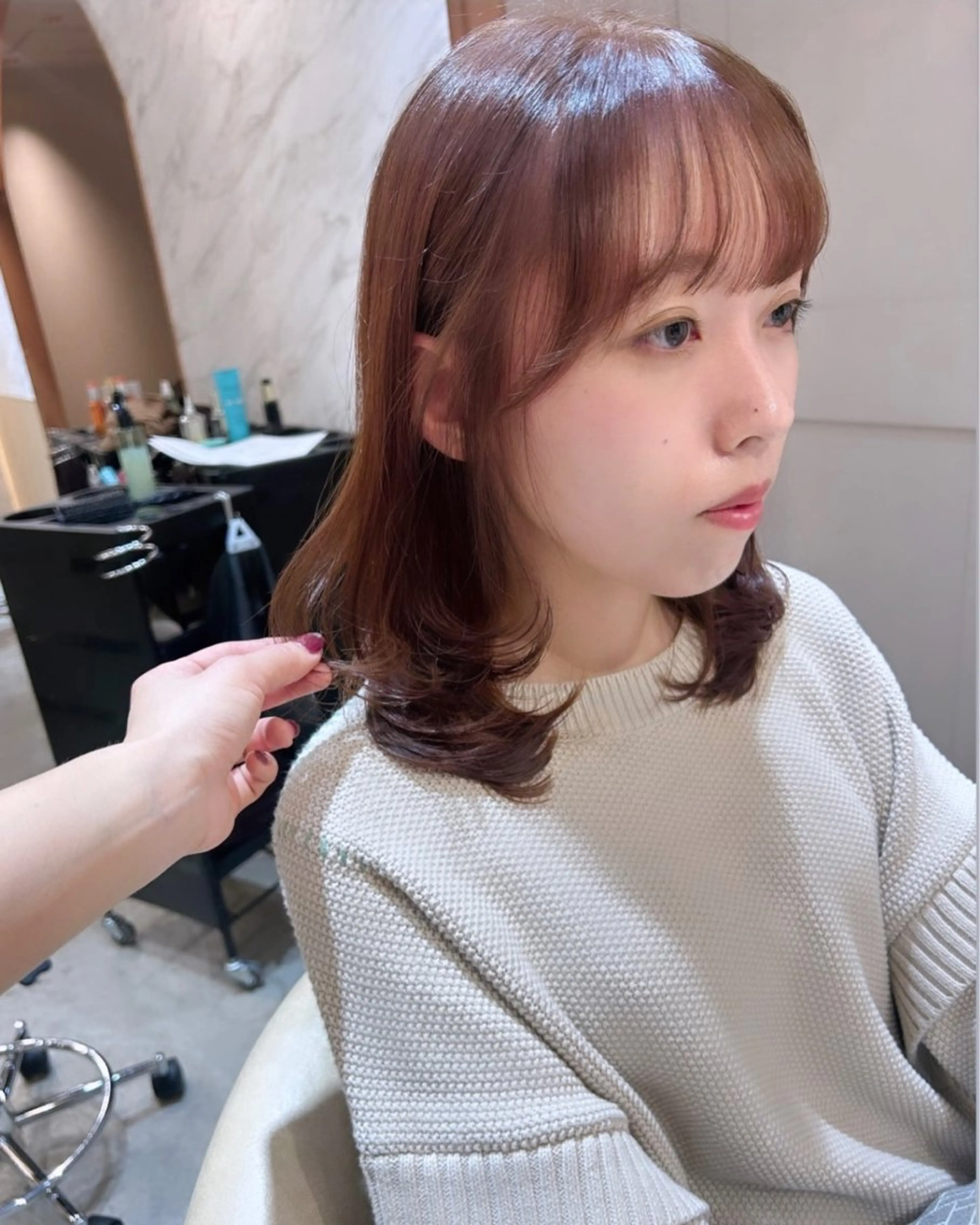 ミディアム くびれヘア レイヤーカット ハッシュカット/韓国 レイヤー/カハナのヘアスタイル