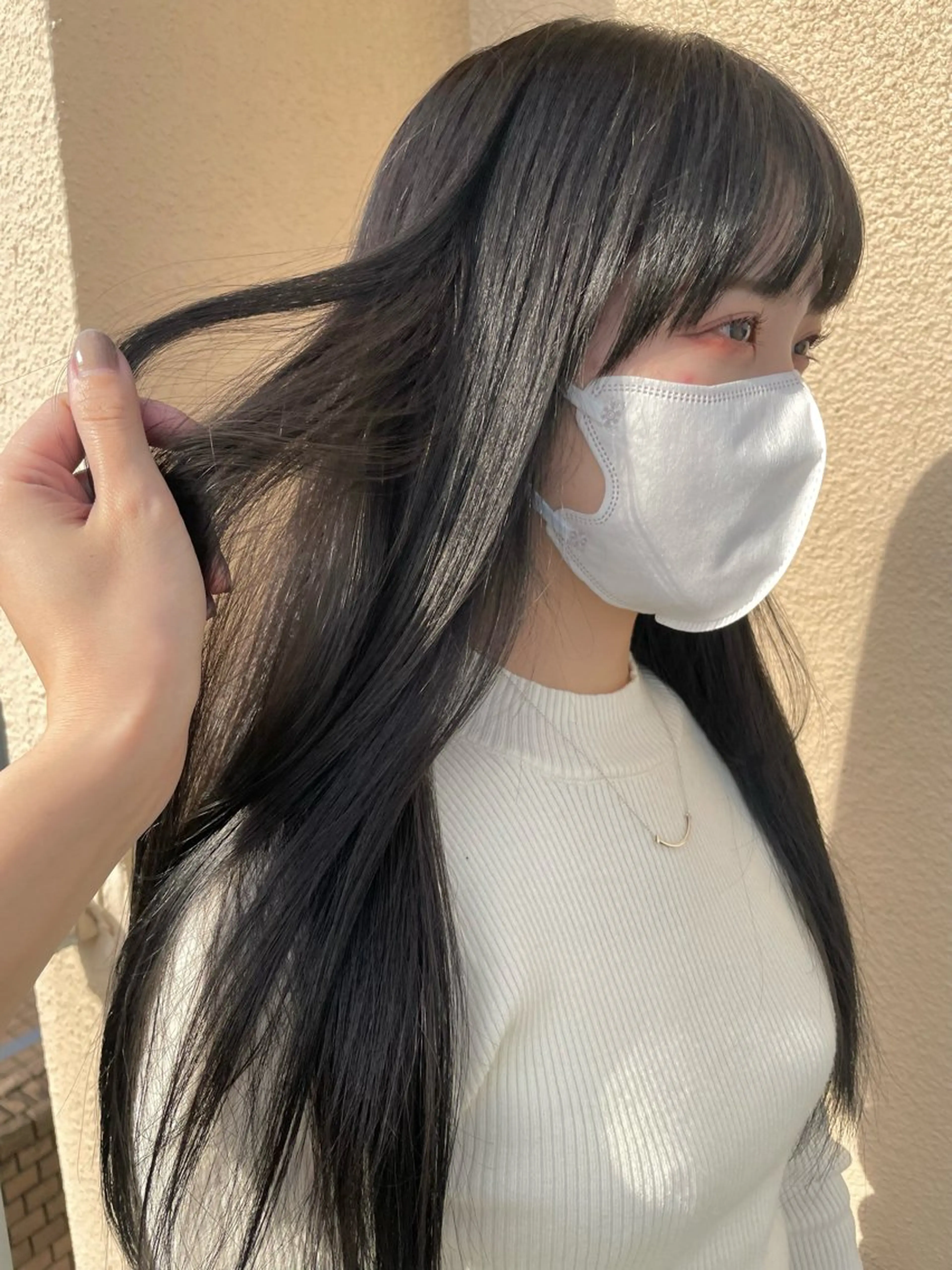 ロング カラー ブリーチ 透明感カラー ラベンダーカラー ブリーチなしカラー カット ヘアカラー トリートメント ブリーチなしで透け感 暖色カラーボブaoiのヘアスタイル
