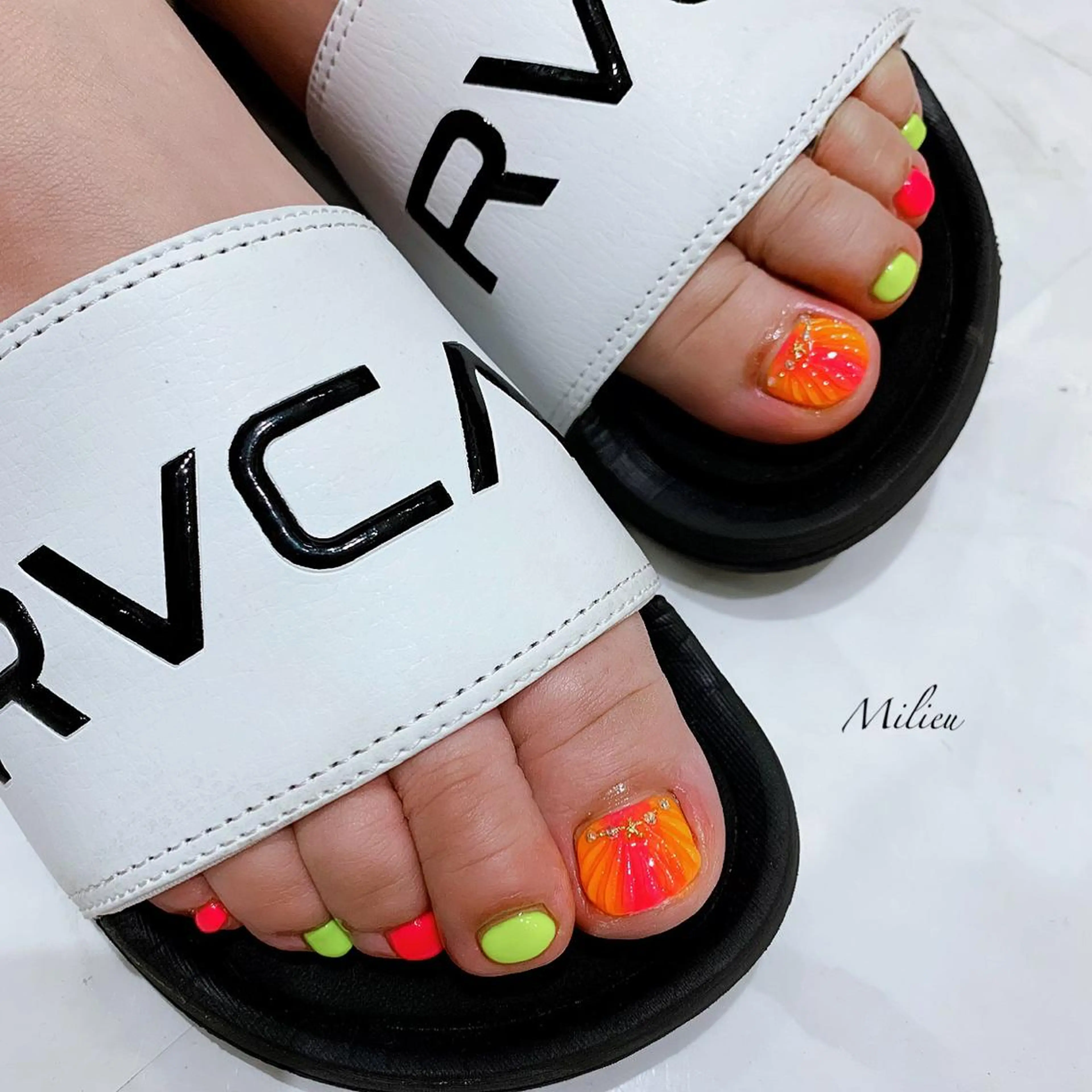 ネイル フットネイル ハンドネイル 吉澤 圭のネイルデザイン