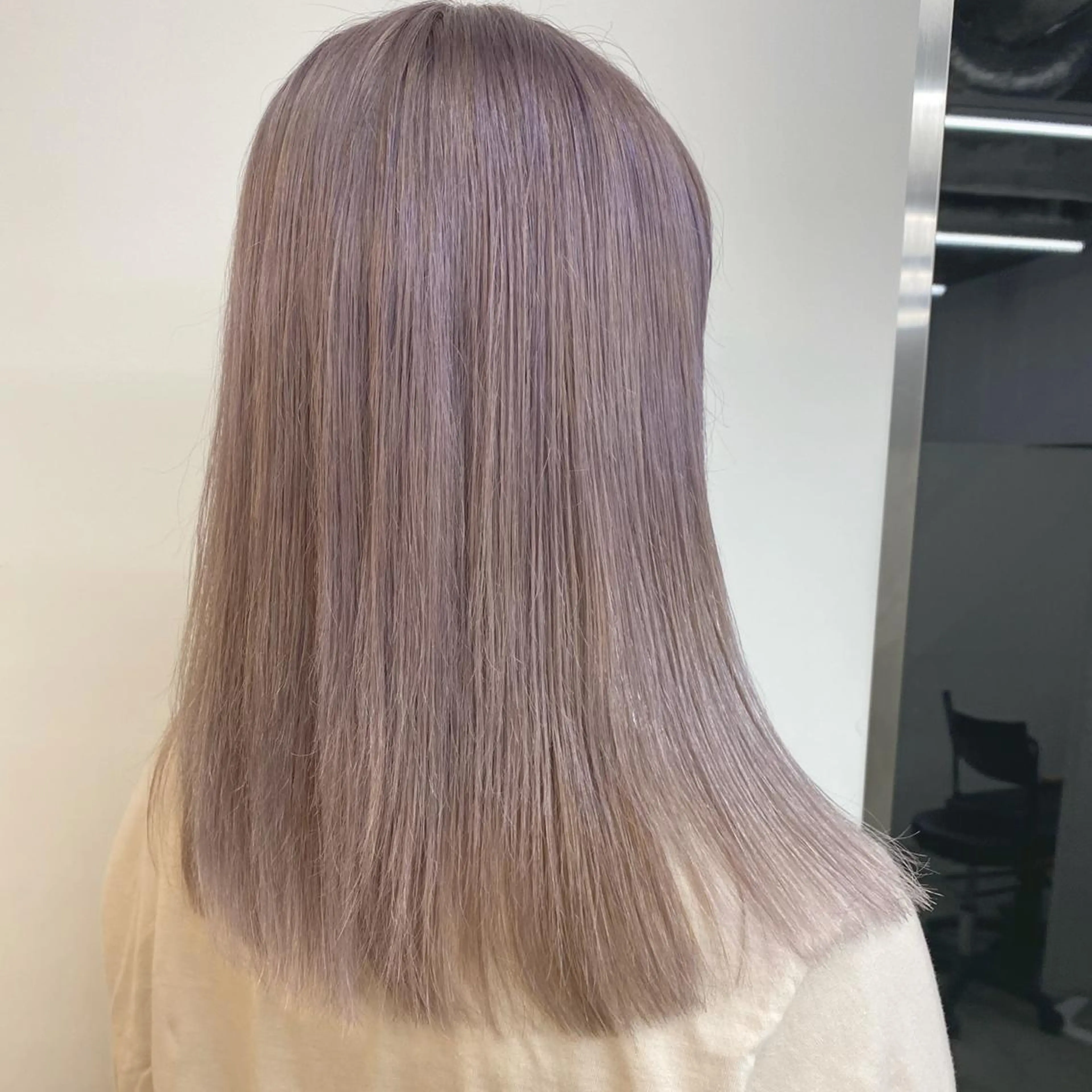 セミロング カラー ラベンダーカラー RAYGLOW  by Headlight 東海店所属・海外ヘア スタイルRIOのヘアスタイル