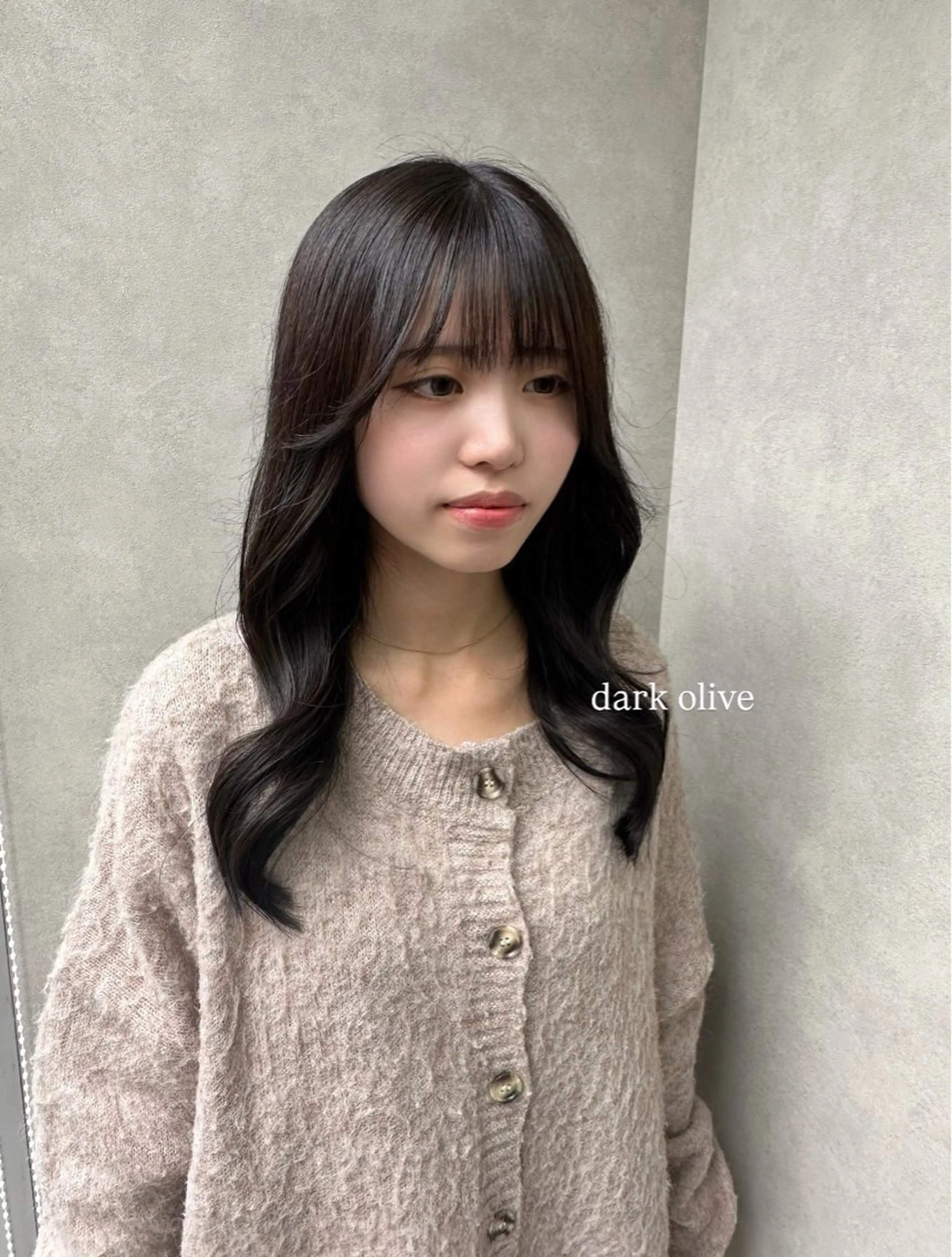 セミロング カラー オリーブカラー ヨシンモリ 韓国風ヘア カット ヘアカラー トリートメント ヘッドスパ 韓国ｽﾀｲﾙ🩶/ ﾚｲﾔｰ/ayanaのヘアスタイル