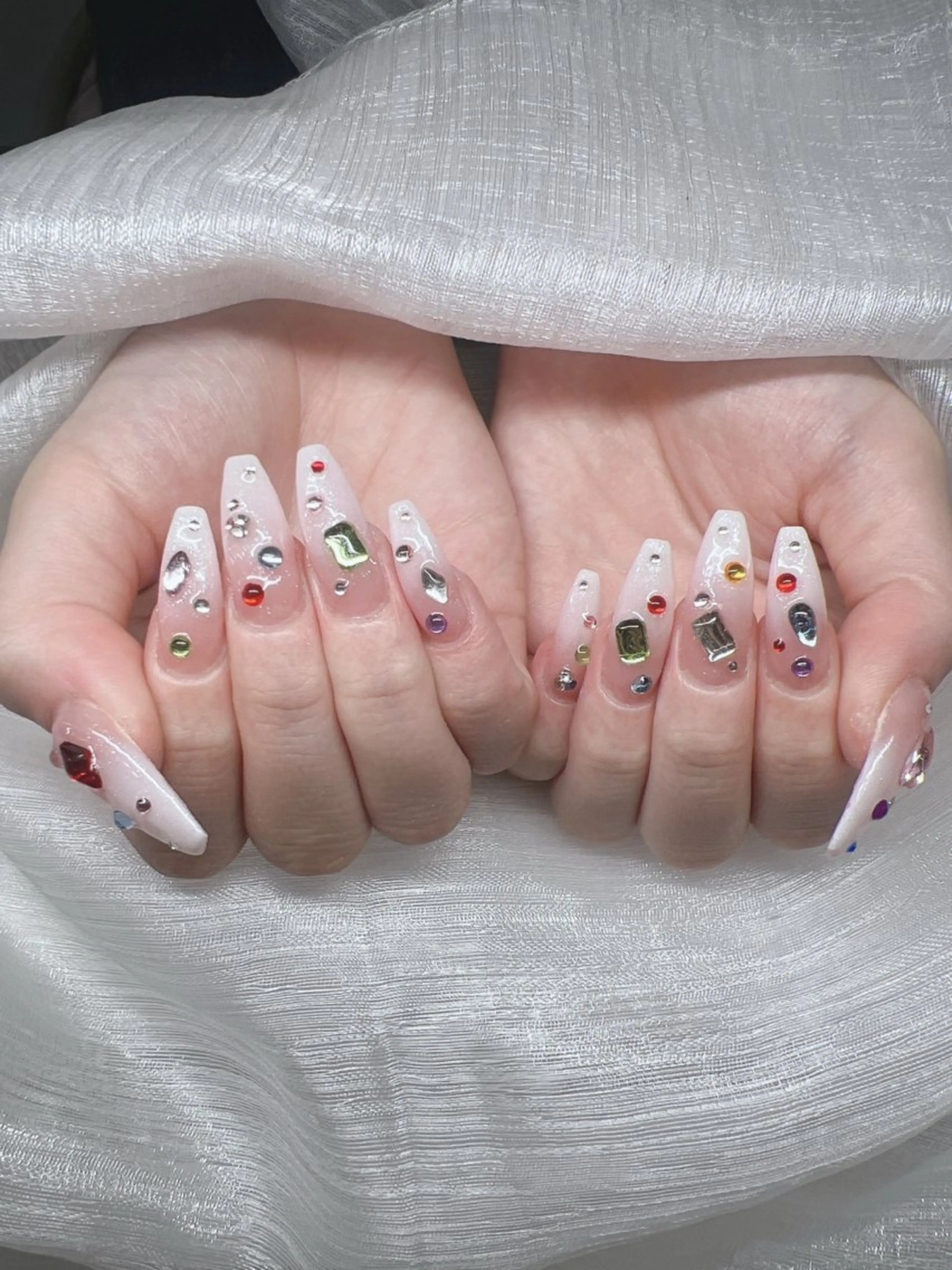 ネイル 長さ出し グラデーション キラキラネイル マグネットネイル ニュアンスネイル ハンドネイル Lee Nails チップ長さだし専門店のネイルデザイン
