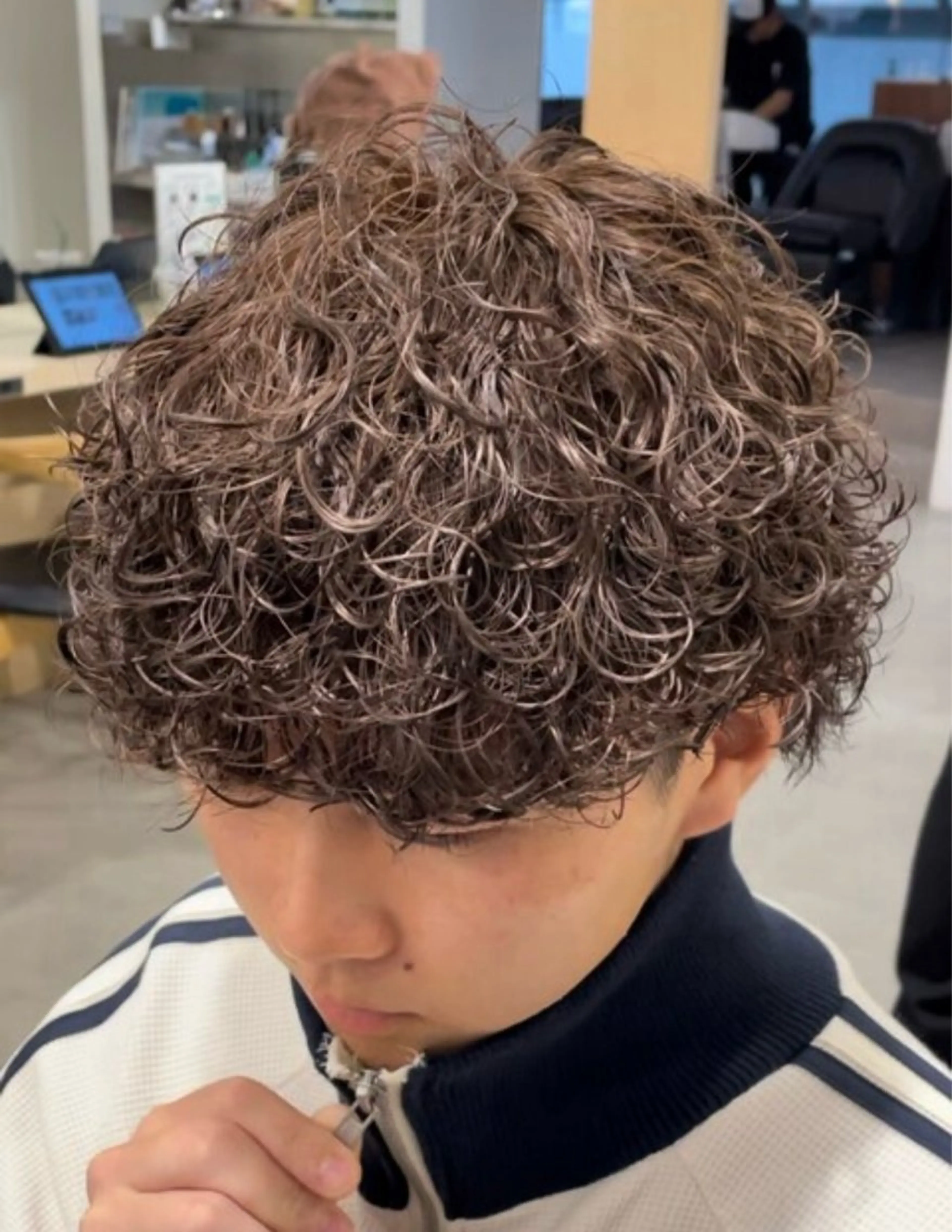 パーマ メンズ メンズパーマ プードルパーマ プードルパーマ カット パーマ ゆうと｜波巻き職人 🌊🌀のヘアスタイル