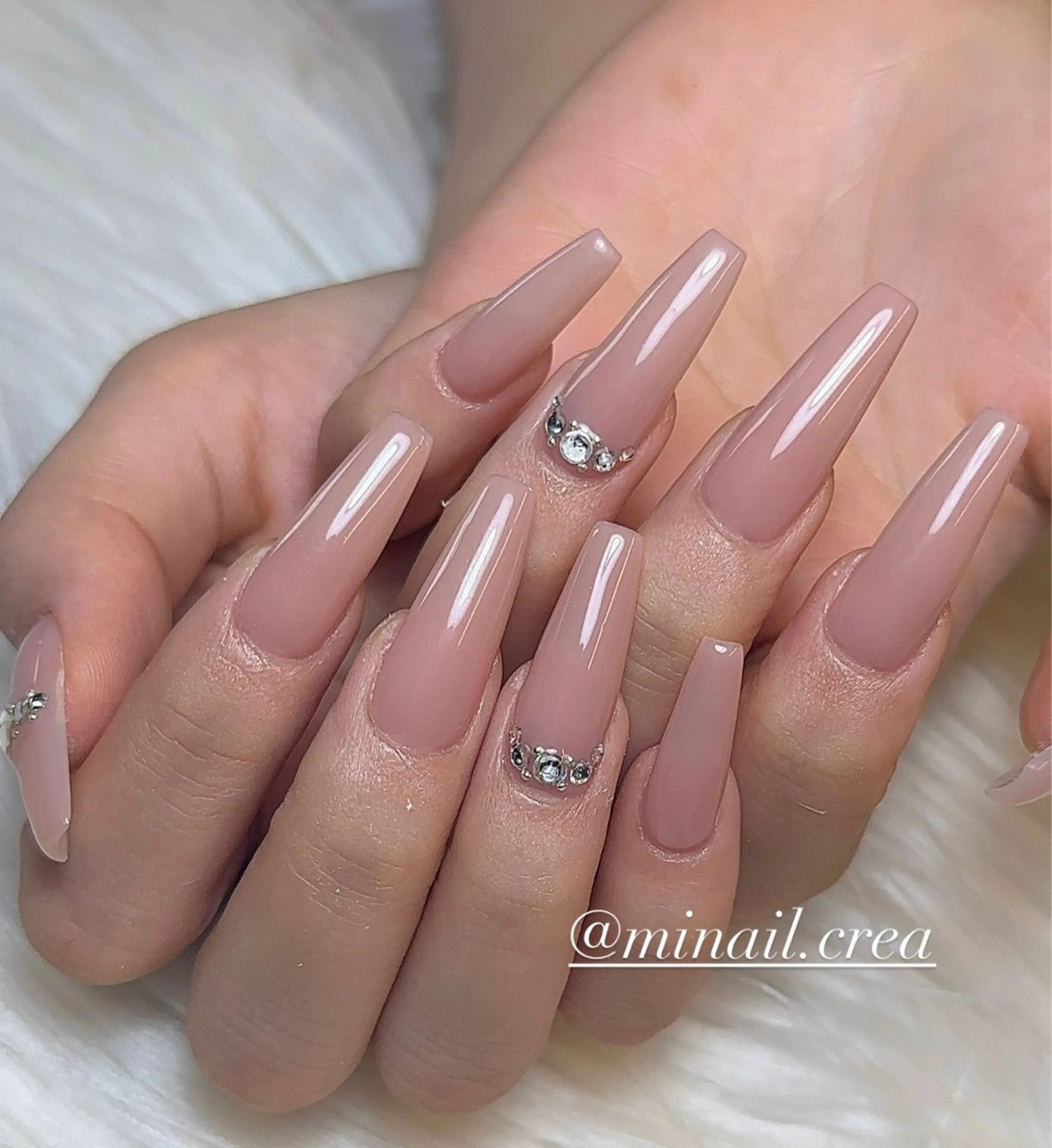 ネイル キラキラネイル ロングネイル ワンカラーネイル スカルプネイル シンプルネイル ハンドネイル CRéA　-private nailsalon-所属・CReA nailのネイルデザイン