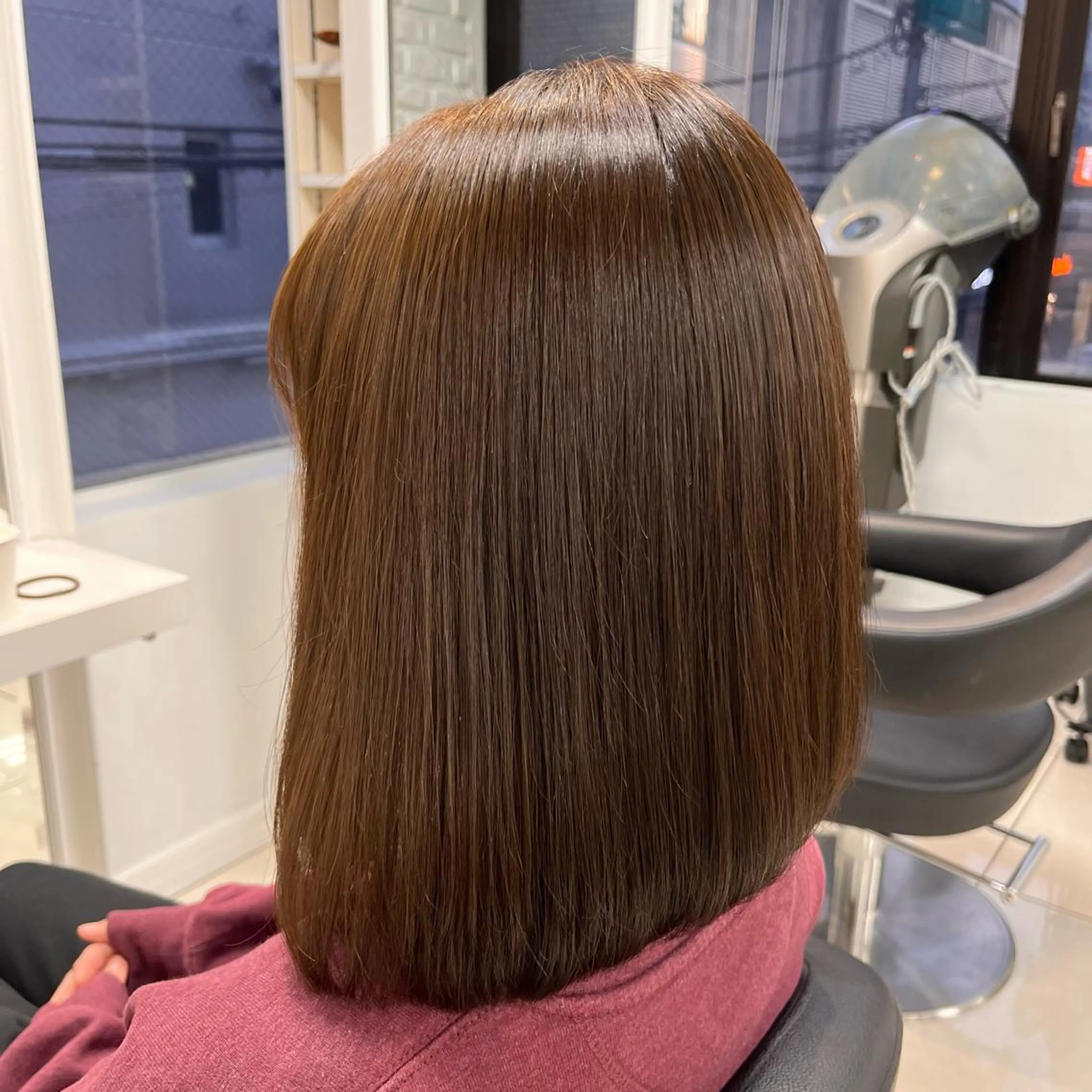 ミディアム カラー 卒業式のヘアスタイル カット ヘアカラー トリートメント メンズ縮毛矯正🦊ハ イトーン　RYOKAのヘアスタイル