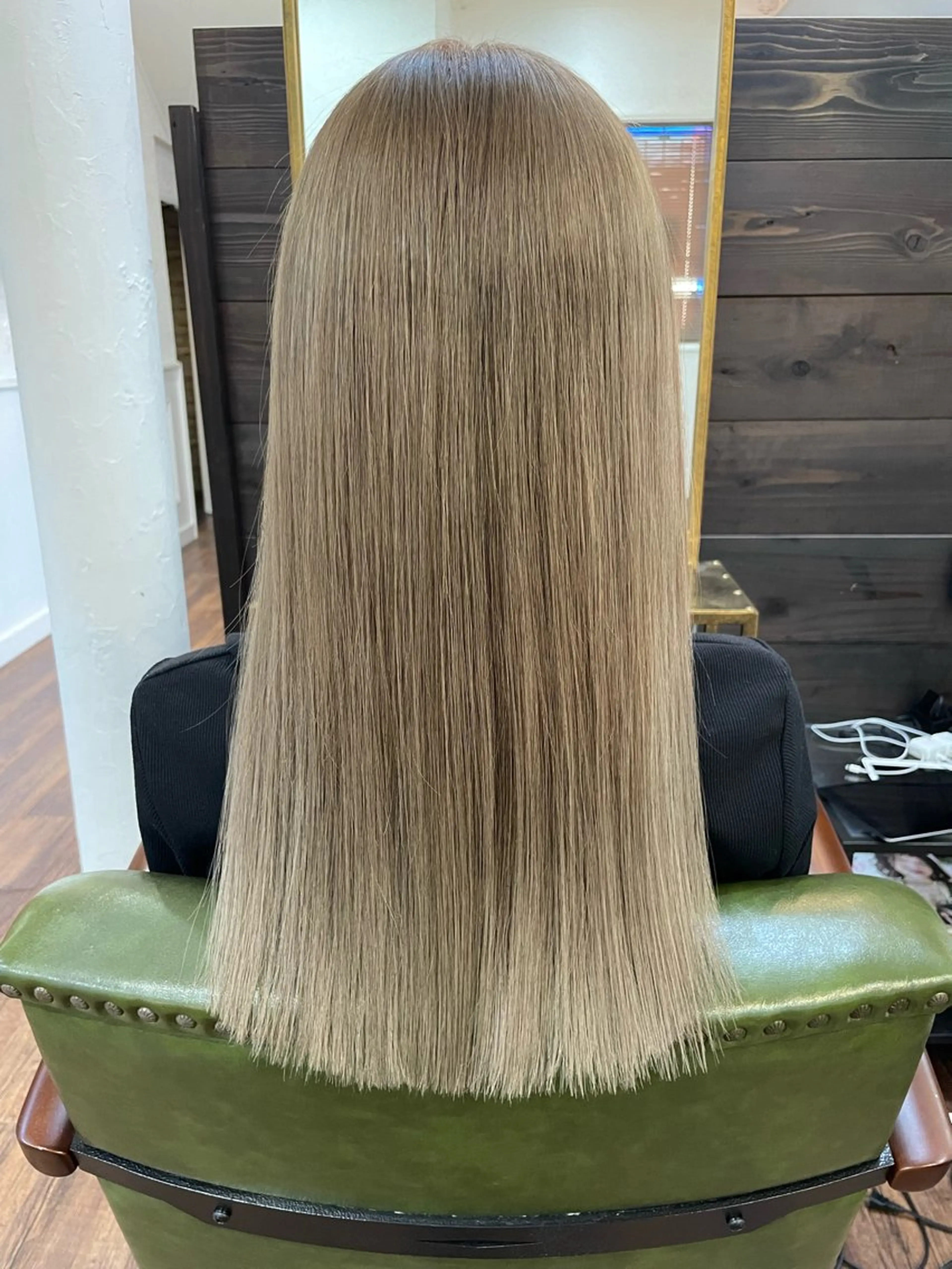 ロング ヘアカラー REGISTA hair  works所属・下林 雅明のヘアスタイル