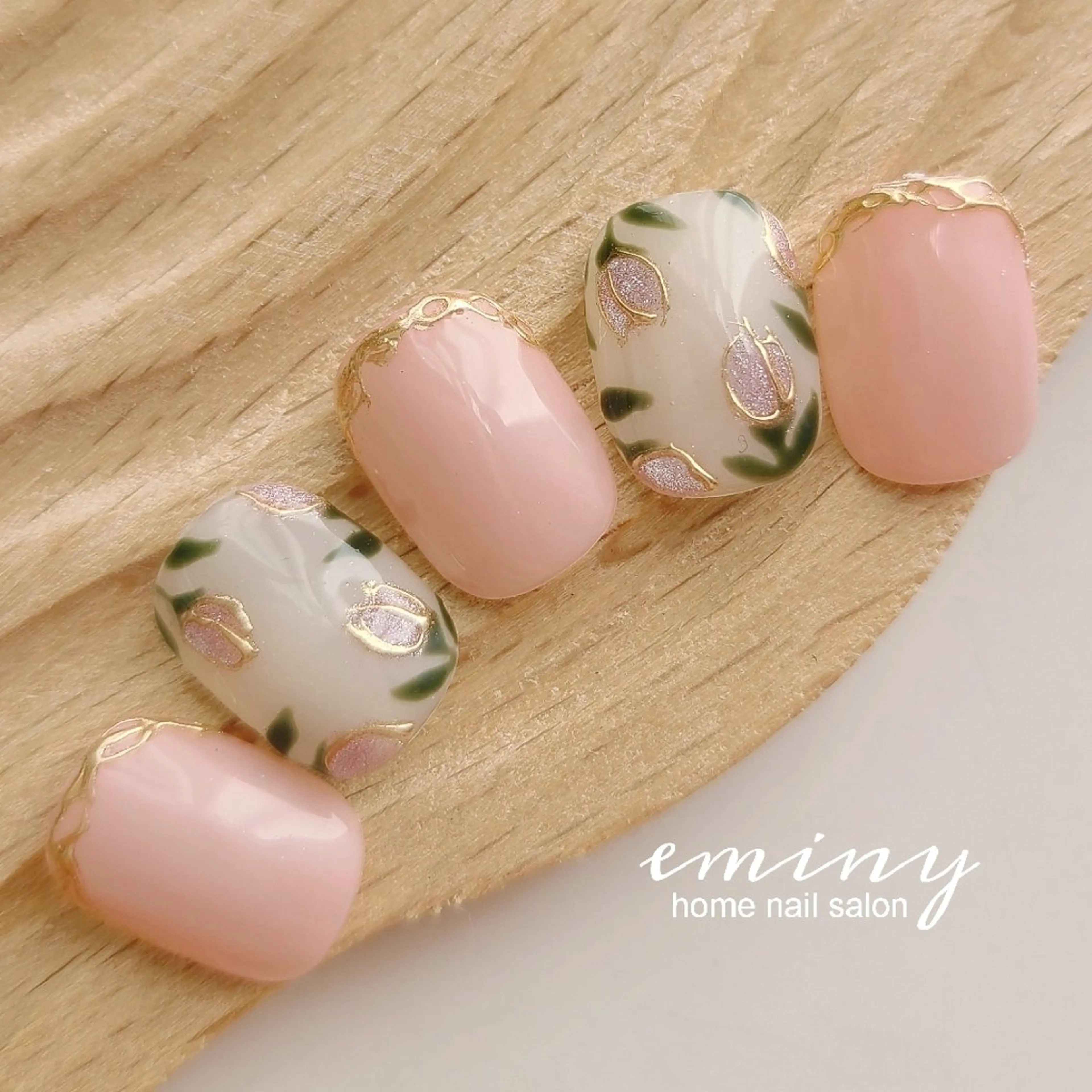 ネイル フラワーネイル ジェルネイル キラキラネイル 韓国ネイル マグネットネイル ハンドネイル nail salon  eminyのネイルデザイン