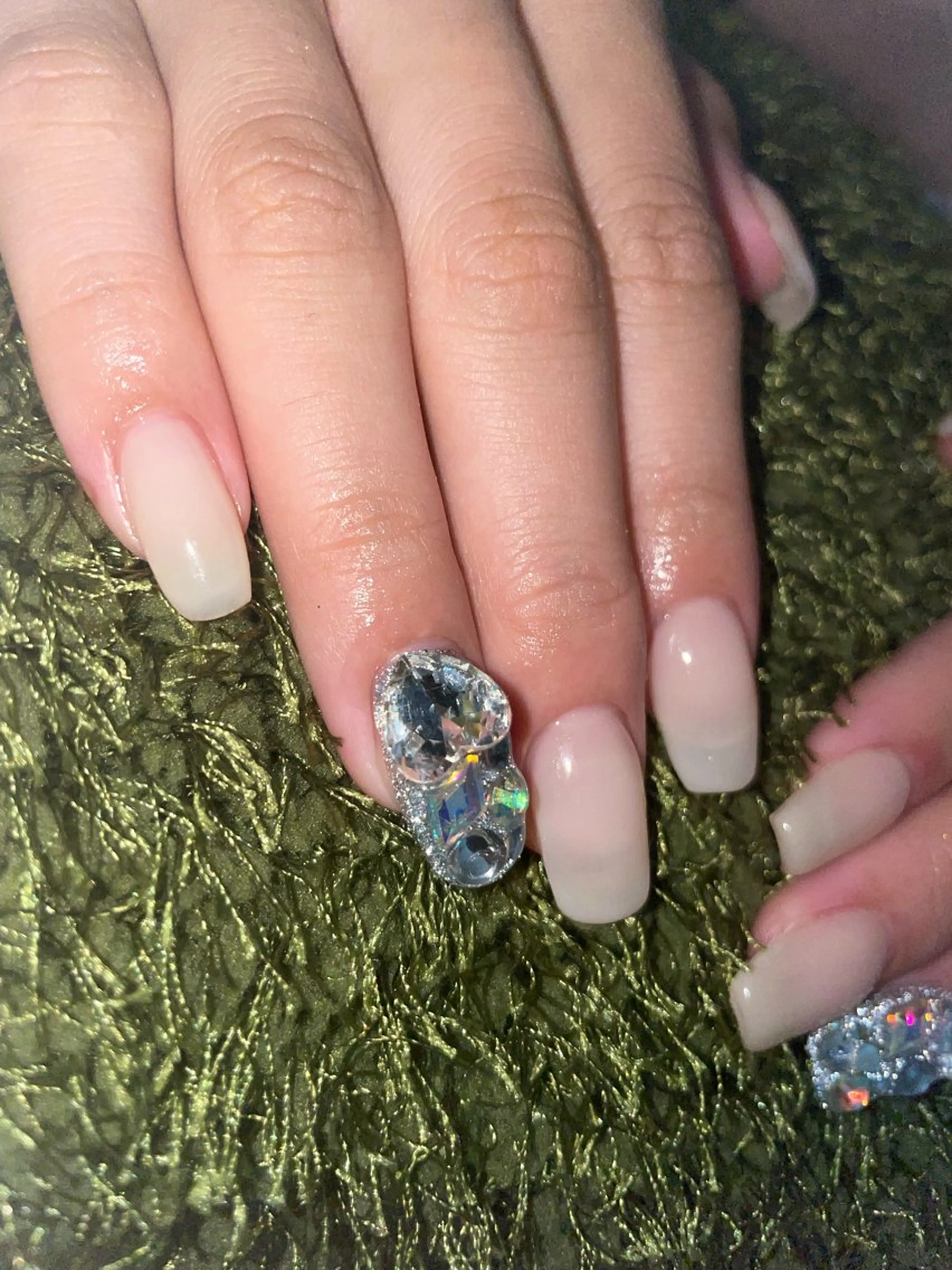 ネイル キラキラネイル 韓国ネイル ニュアンスネイル シンプルネイル ワンホンネイル Ri-e's nailのネイルデザイン