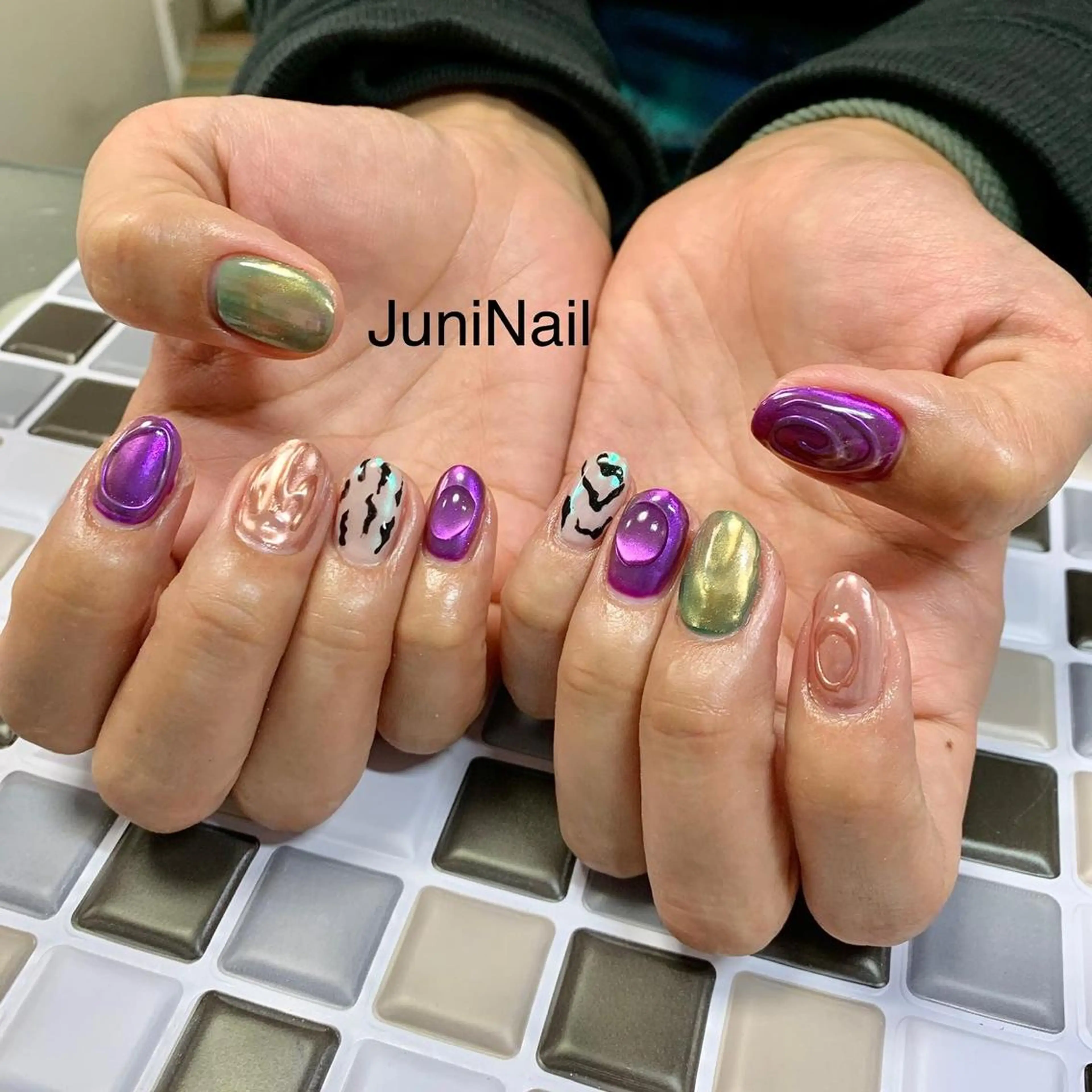 ネイル オーロラネイル クリアネイル 成人式 フラッシュネイル フレンチネイル ハンドネイル JuniNail 주니네일🇰🇷suのネイルデザイン