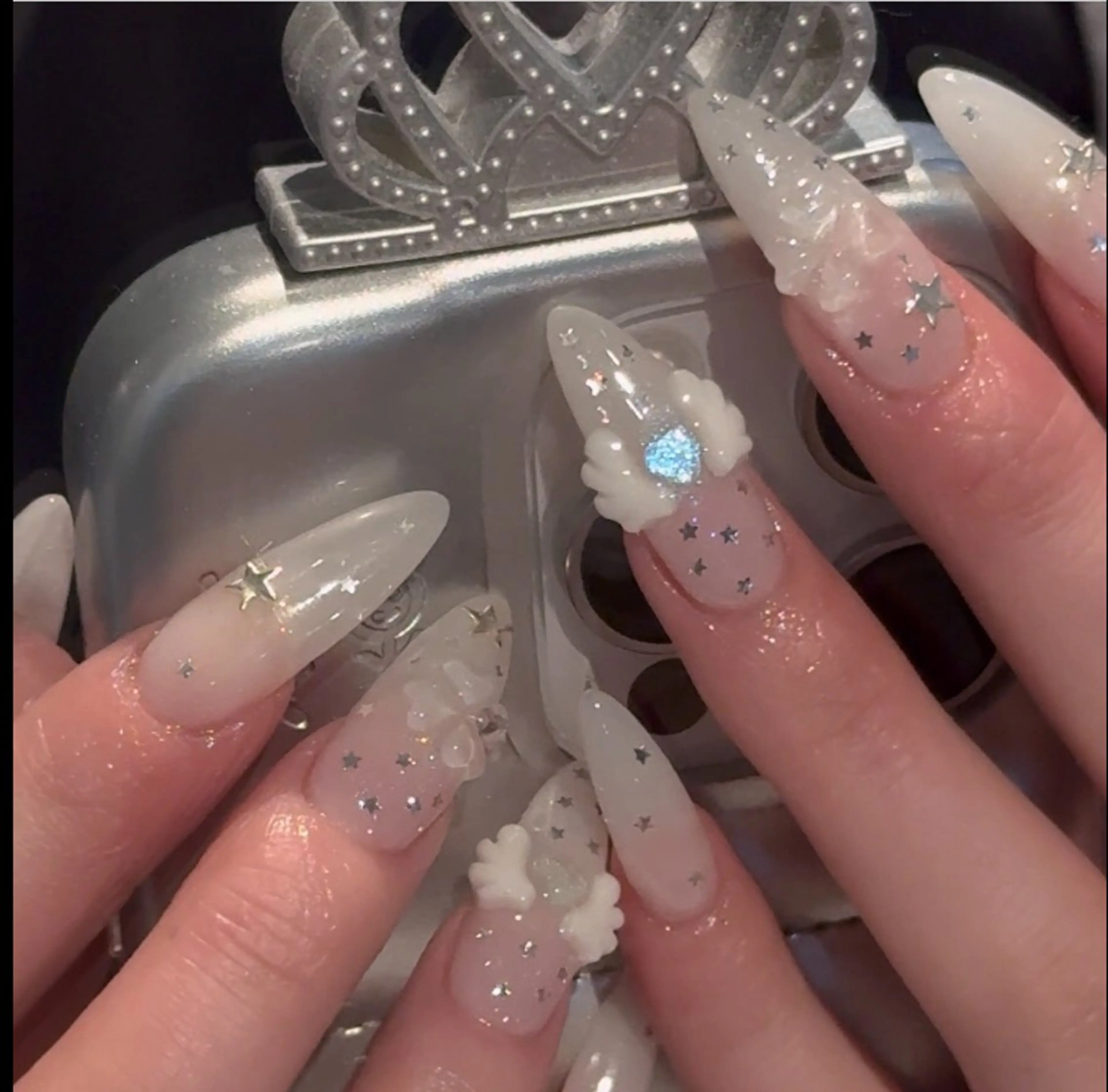 ネイル 長さ出し グラデーション キラキラネイル 韓国ネイル ラメ(グリッター) ハンドネイル ハンドケア Chisa Nail Studio所属・リ リのネイルデザイン