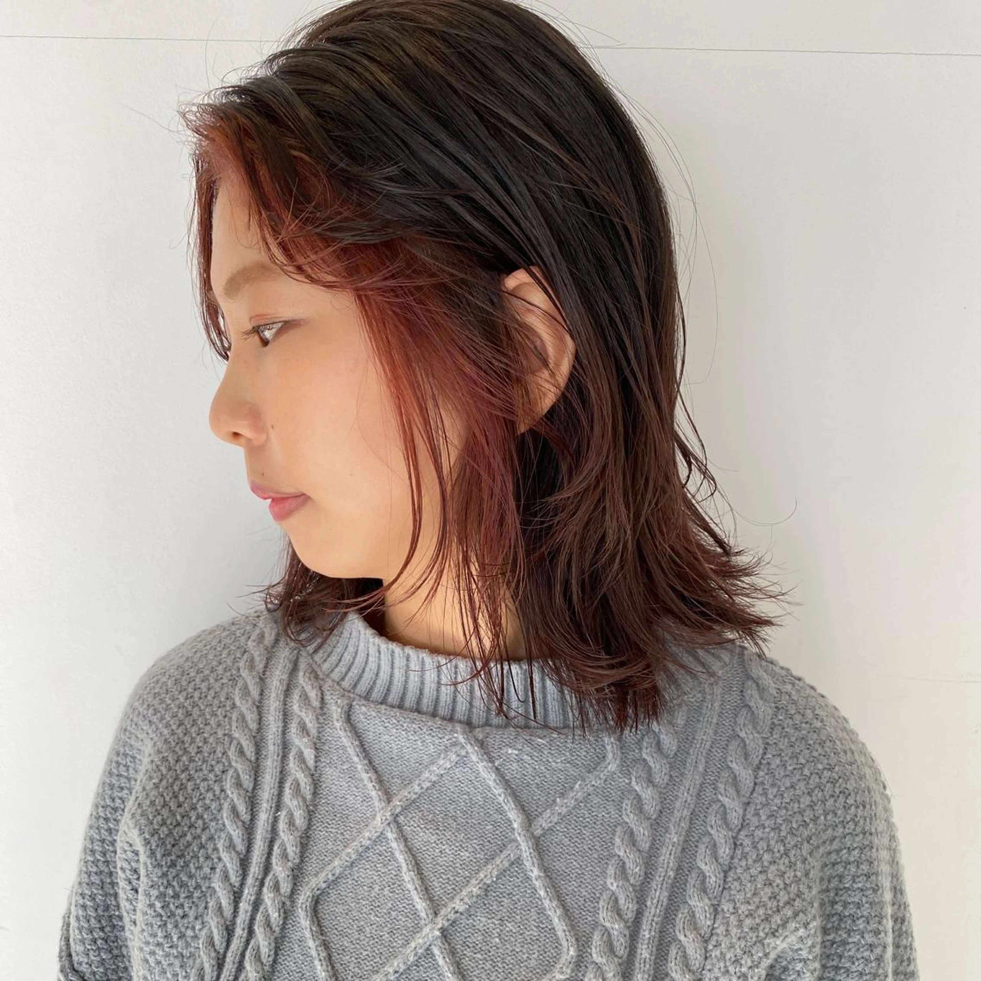 ミディアム カラー ミストバング ベージュカラー フェイスフレーミング ピンクカラー ピンクベージュ ヘアカラー 高橋 舟太郎のヘアスタイル