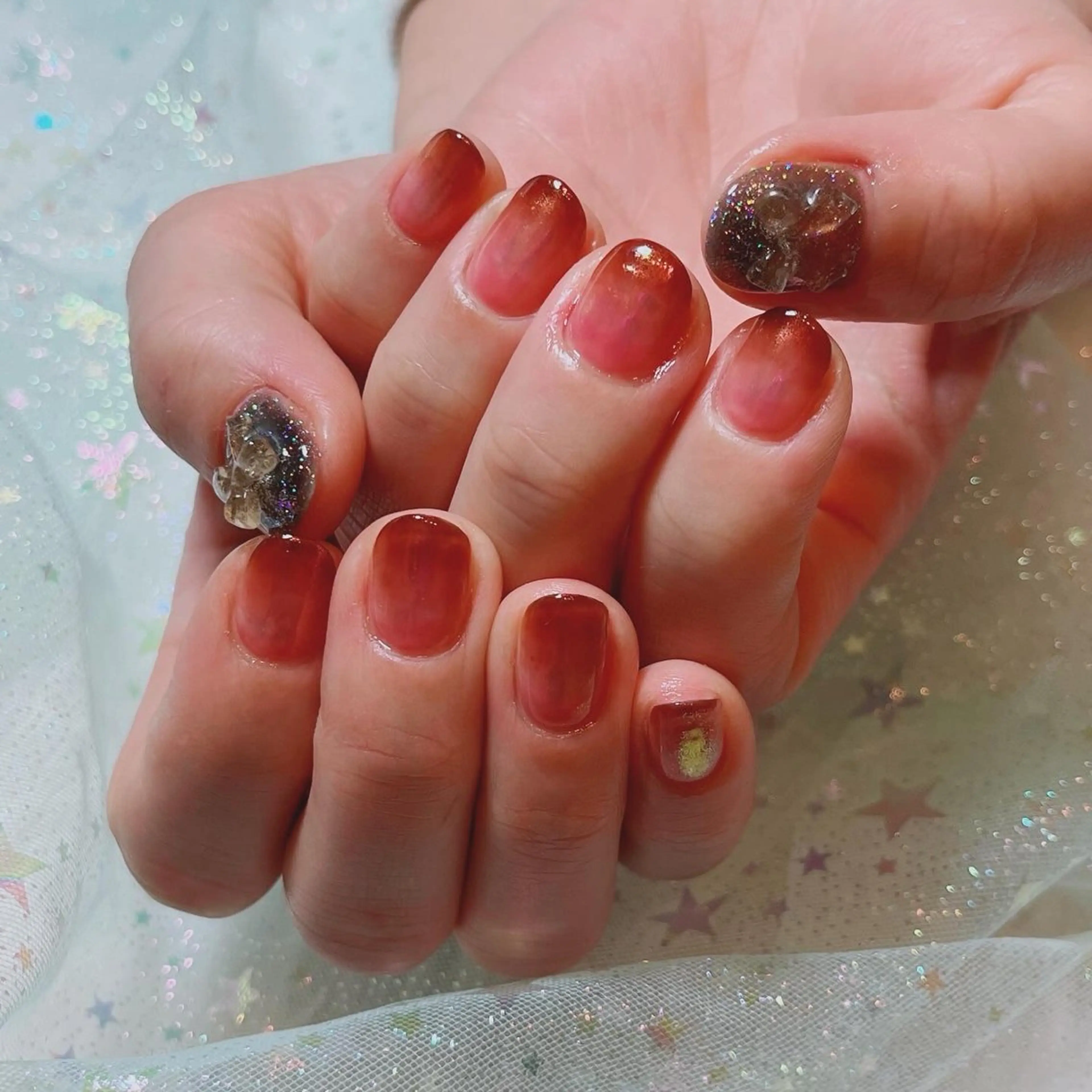ネイル オーロラネイル ブラウン フラッシュネイル グラデーション ラメ(グリッター) ruirui.naildesign所属・RUI ☆のネイルデザイン