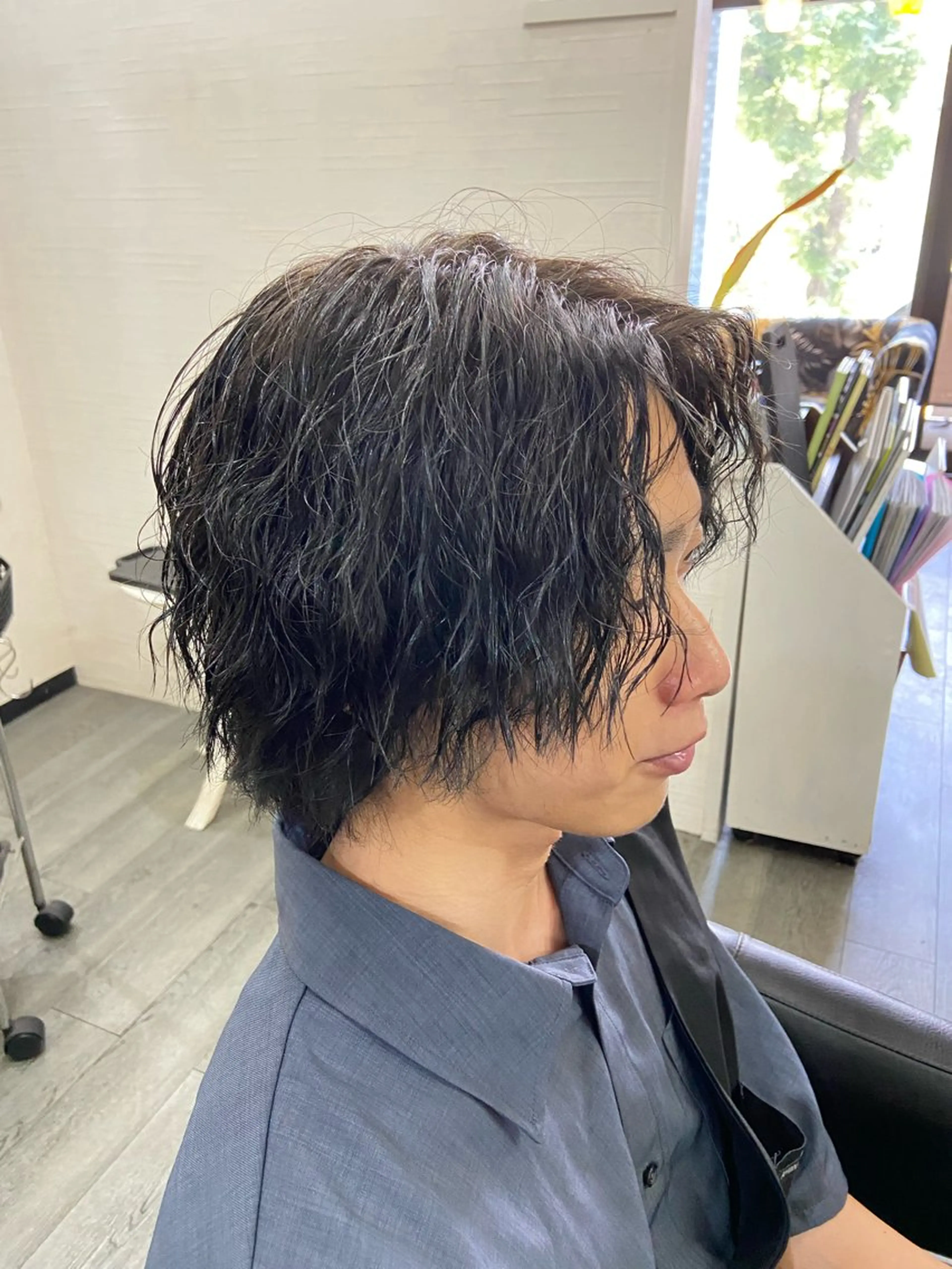 ミディアム カラー パーマ 黒髪 ブルーカラー ブルーブラック ヘアカラー 【縮毛矯正＆カラー】 RAN.のヘアスタイル