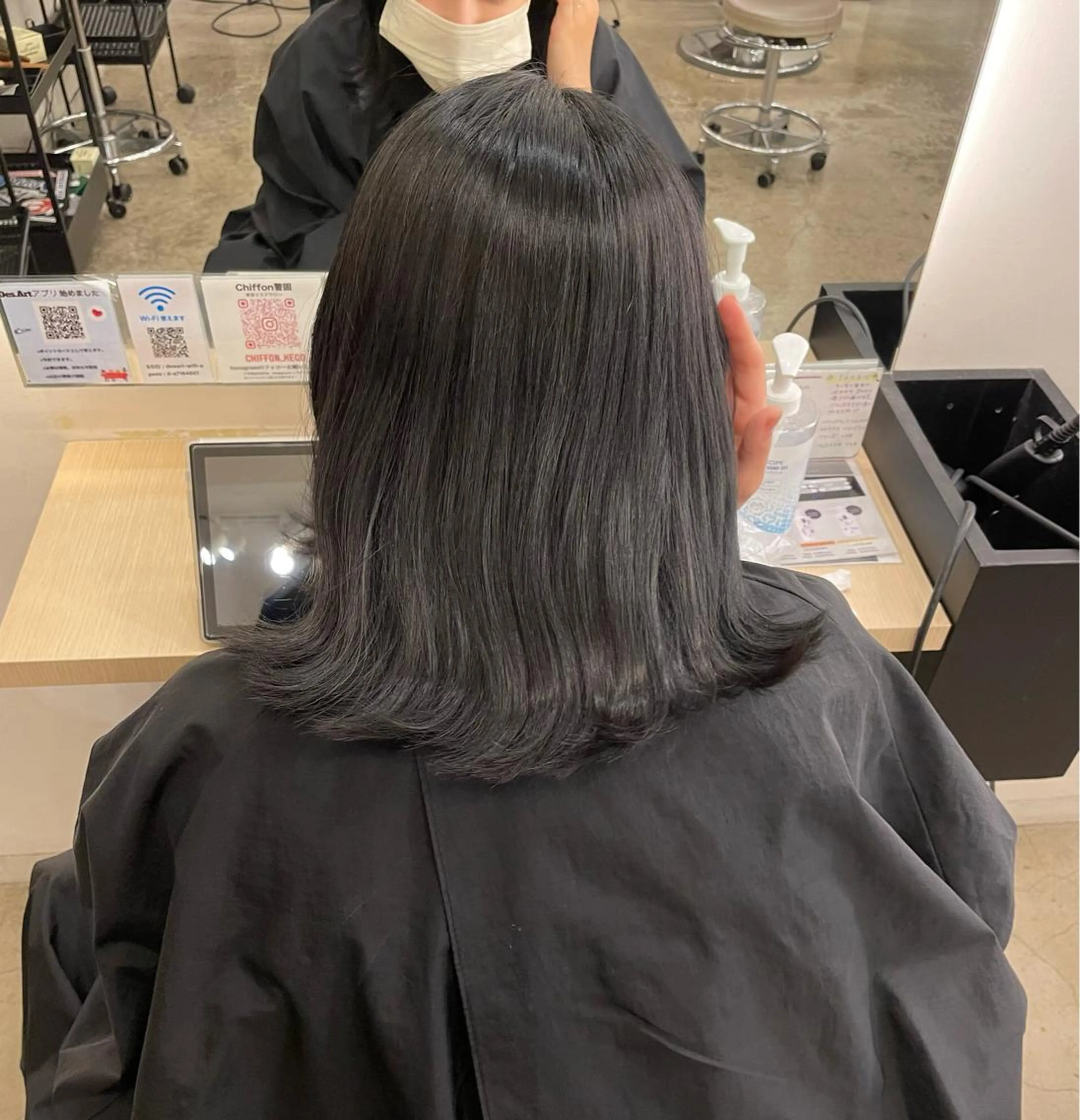 ミディアム カラー micoto kuronoのヘアスタイル