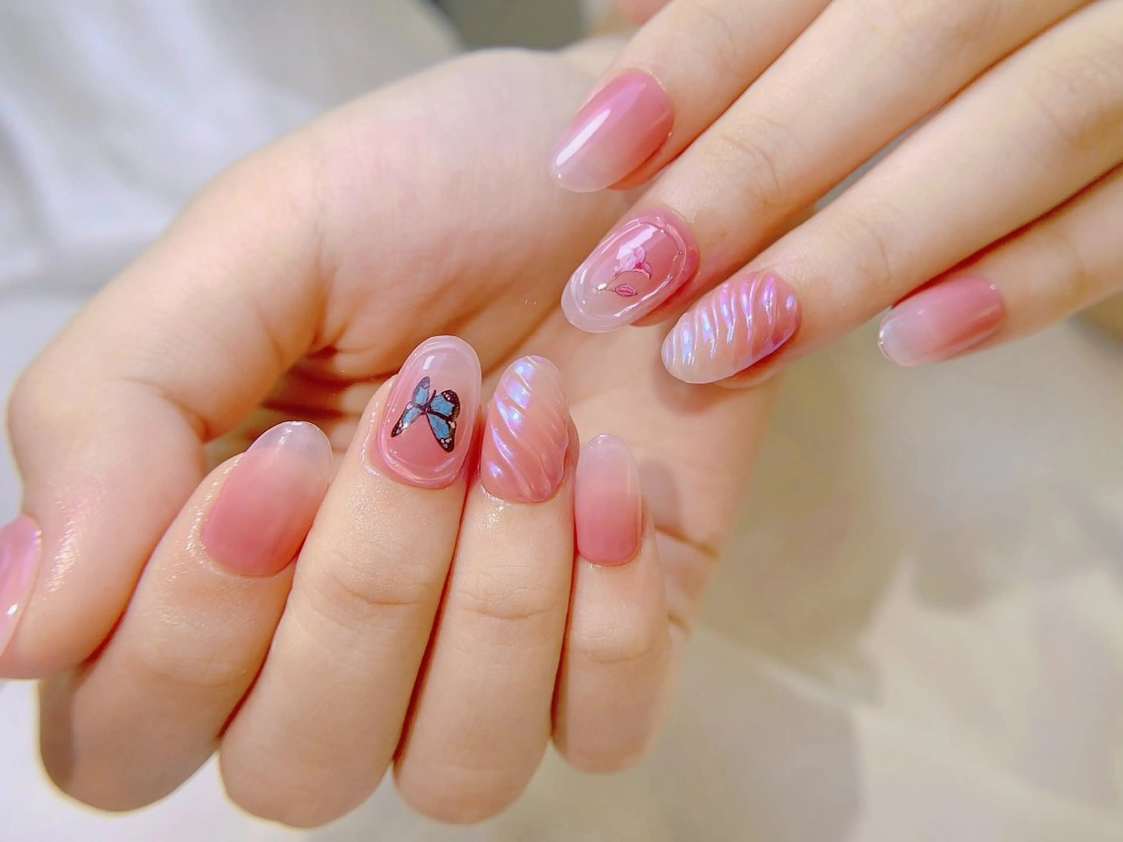 ミディアム 28nails -hangのネイルデザイン