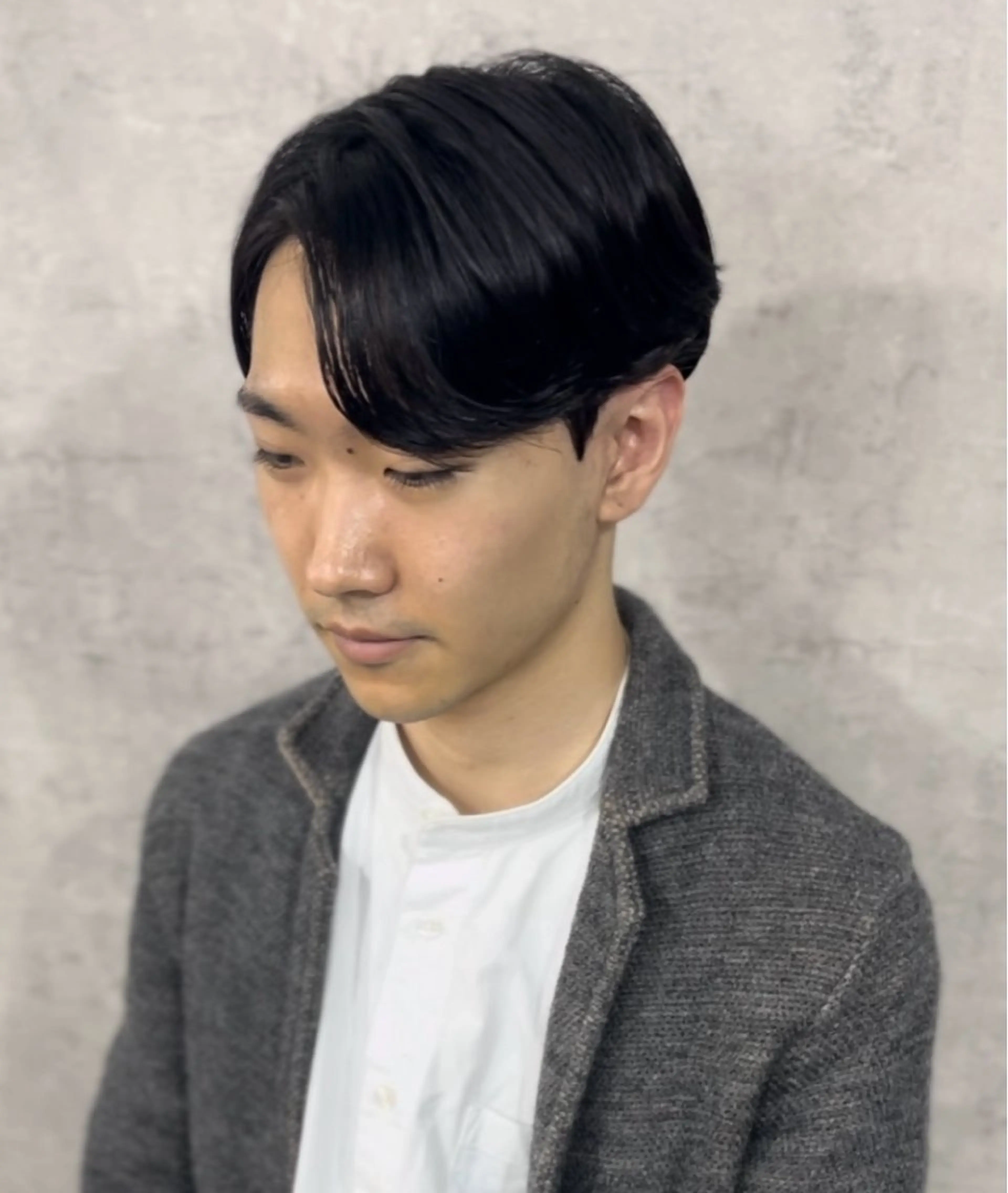 カラー パーマ メンズ センターパート ダウンパーマ メンズパーマ ニュアンスパーマ カット パーマ ヘアセット 森下 佑大のヘアスタイル