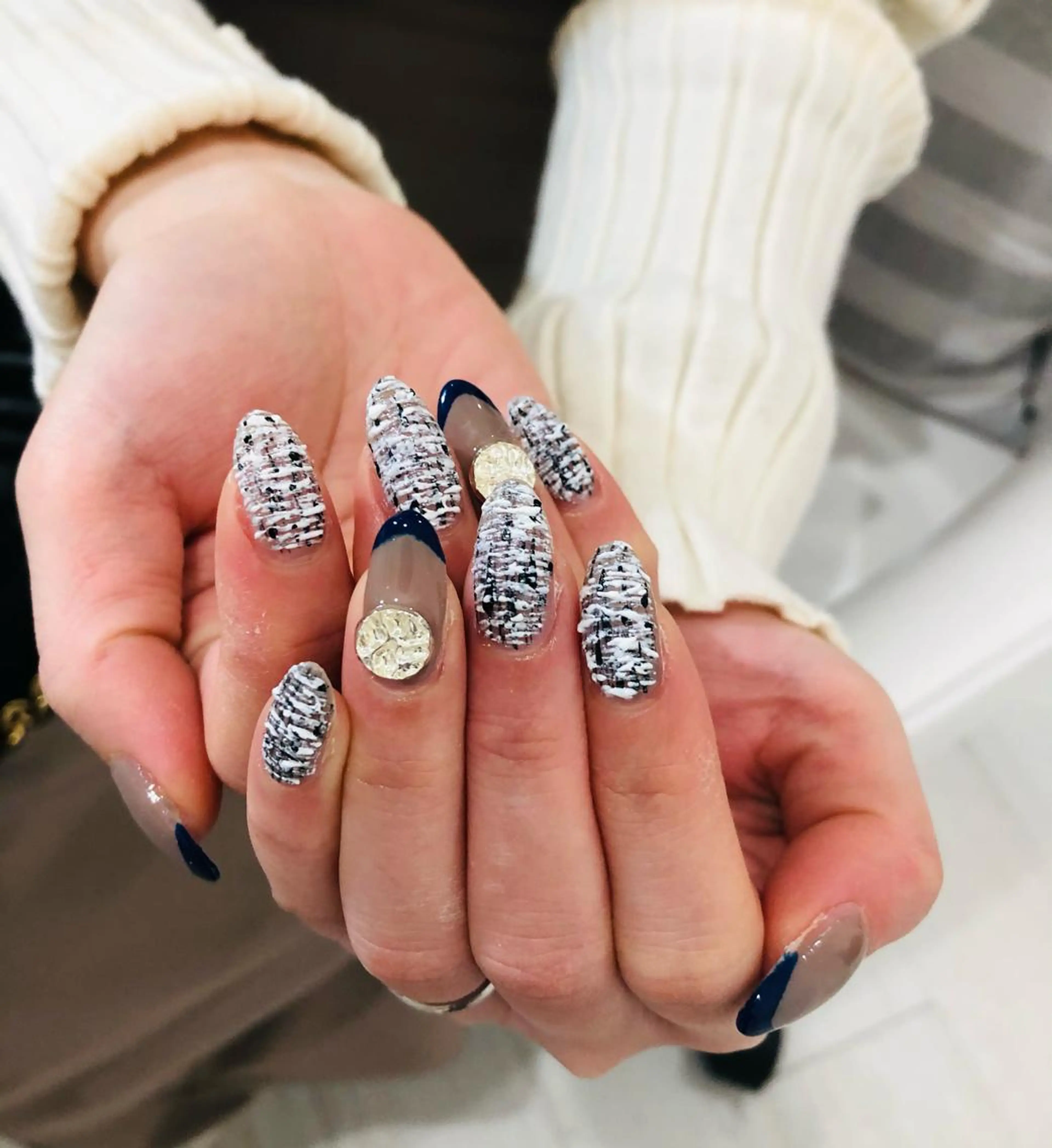 ネイル フラッシュネイル フレンチネイル ラメ(グリッター) ラメグラデーション マグネットネイル H3(エイチスリー)所属・H3 hitoのネイルデザイン