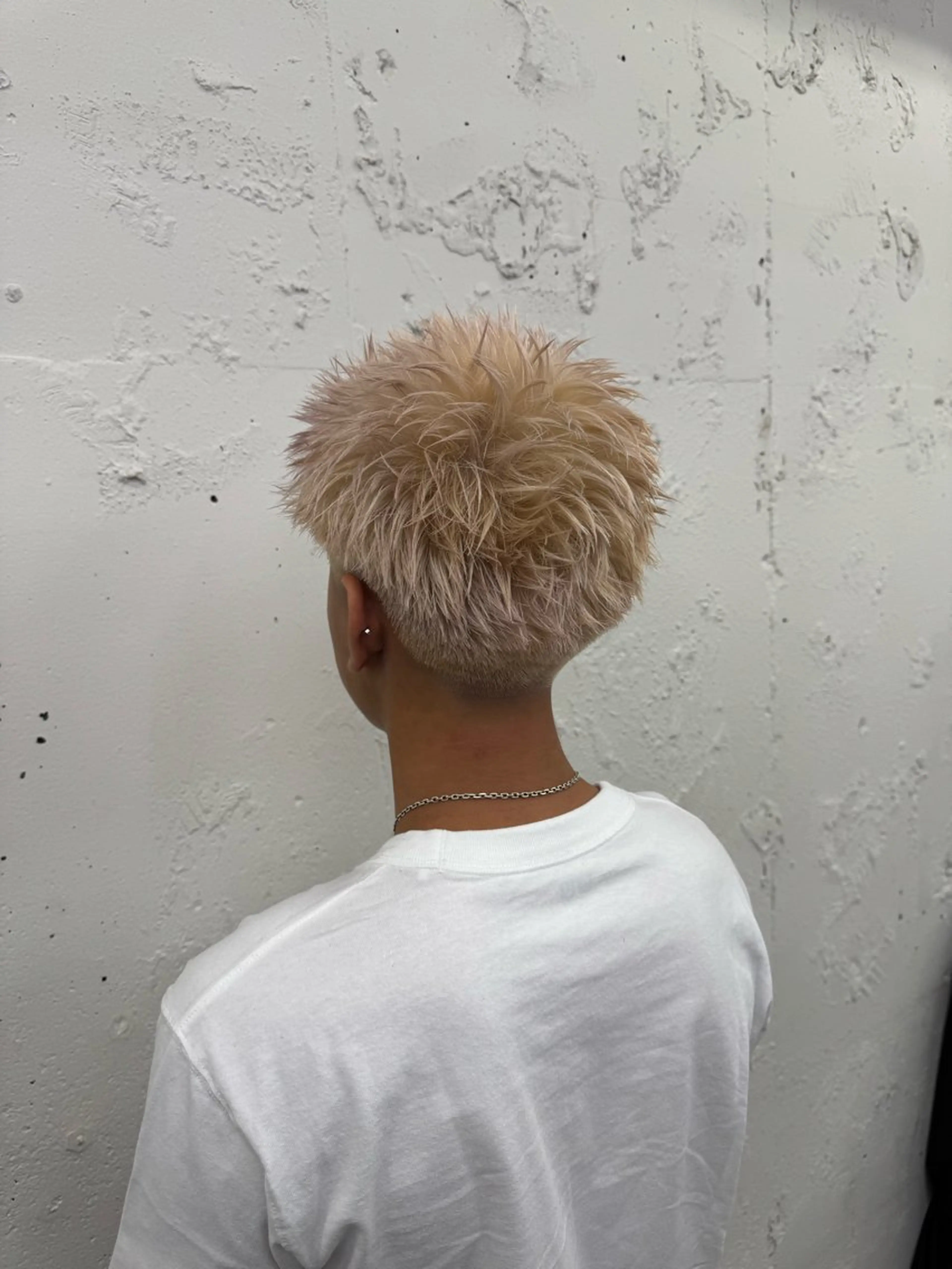 ショート カラー メンズ メンズブリーチ スパイキーショート ブリーチ 抜きっぱなしブロンド ブロンド カット ヘアカラー トリートメント 💈メンズ特化💈 TASUKUのヘアスタイル