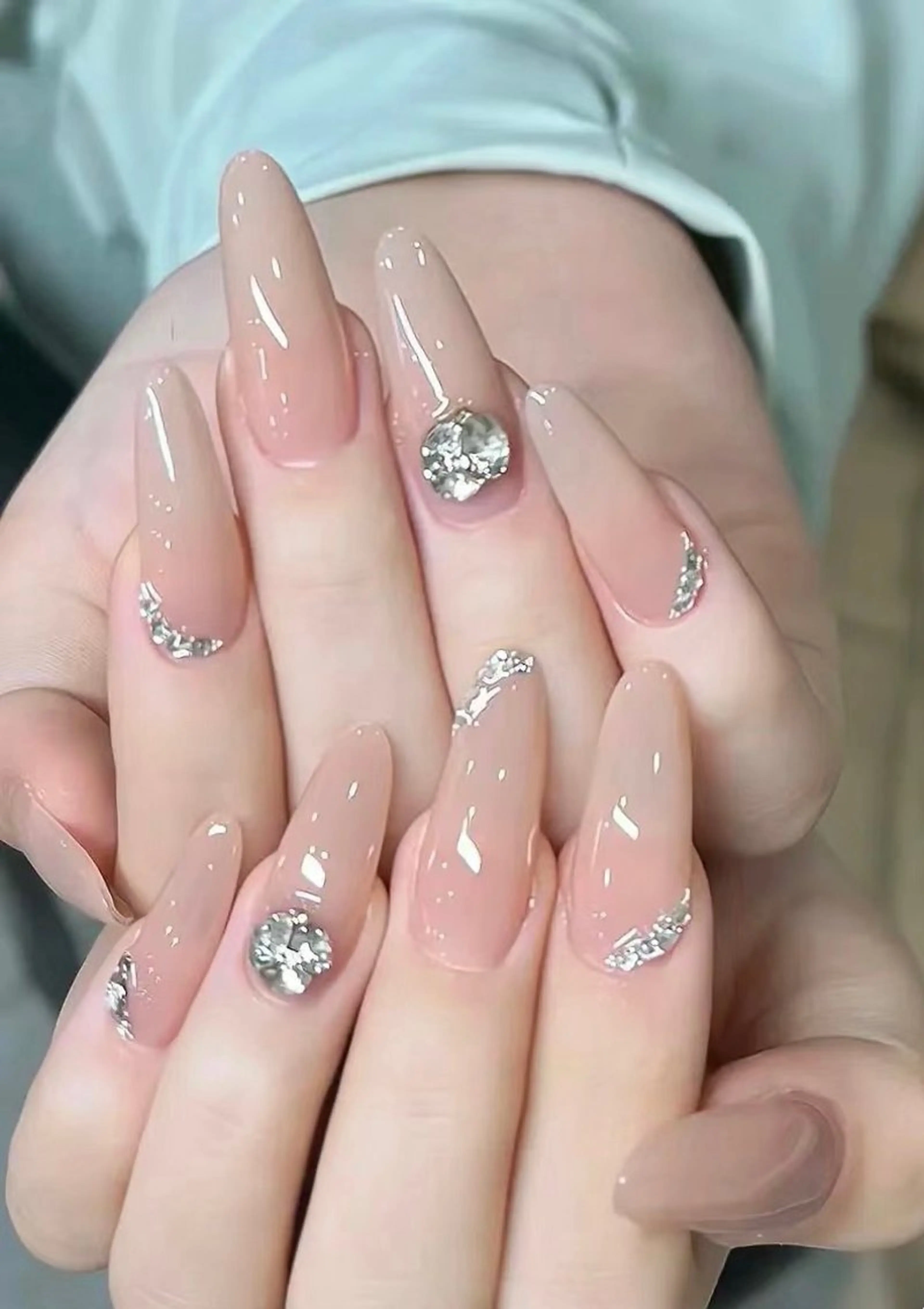 ネイル ハンドネイル シーシー ネイルのネイルデザイン